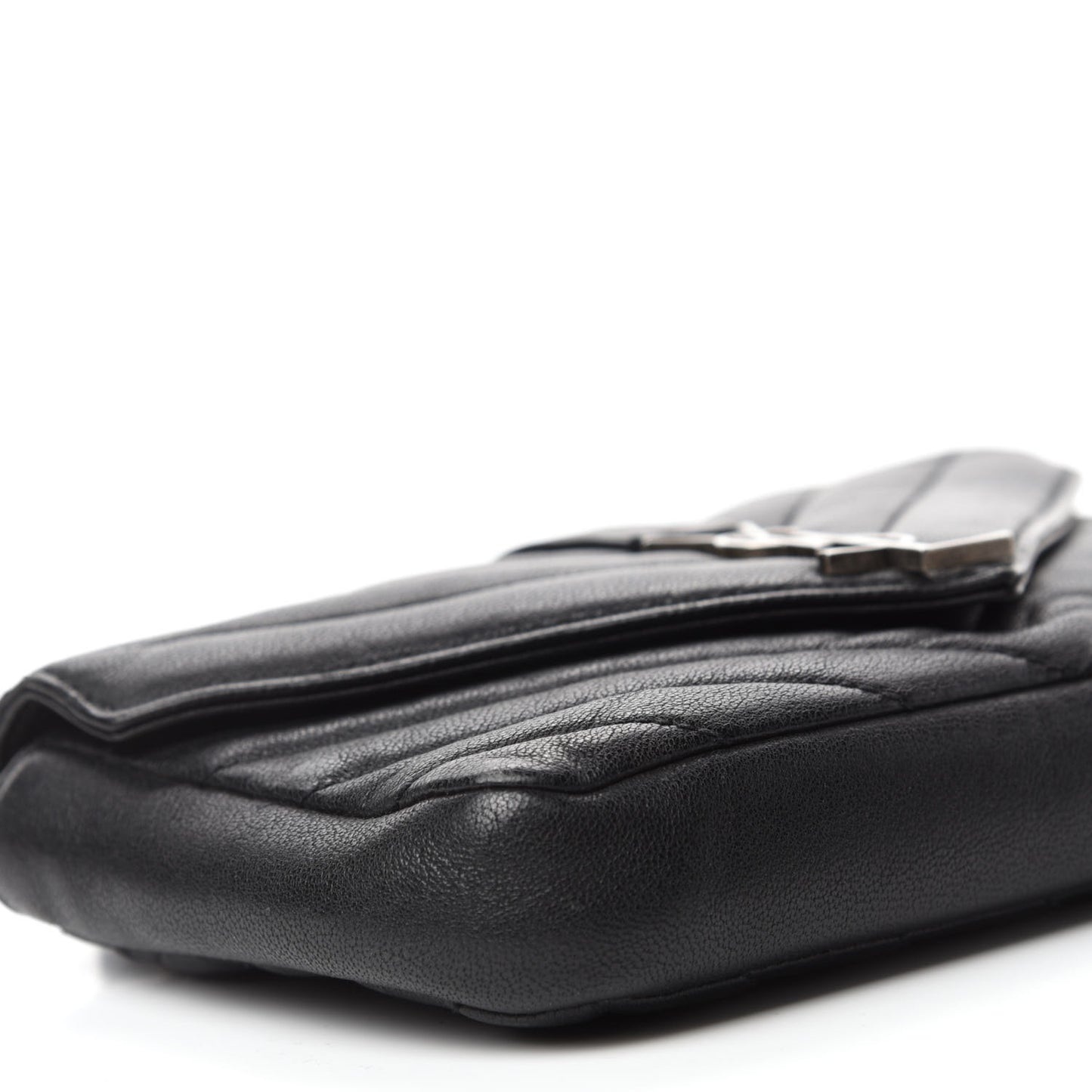 Sheepskin Matelasse Chevron Monogram College Chain Wallet Black