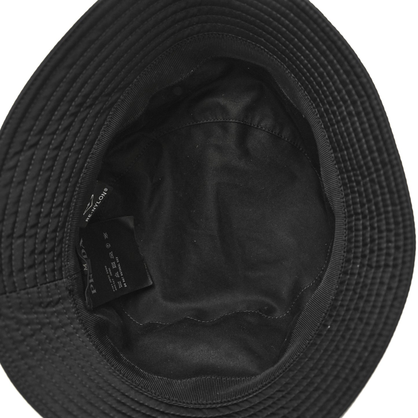 Re-Nylon Metal Triangle Logo Mens Bucket Hat M Black