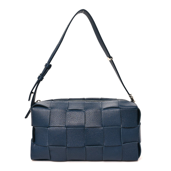 Bottega Veneta バッグ　ネイビー Bottega Veneta Grained Calfskin Maxi Intrecciato Brick Cassette