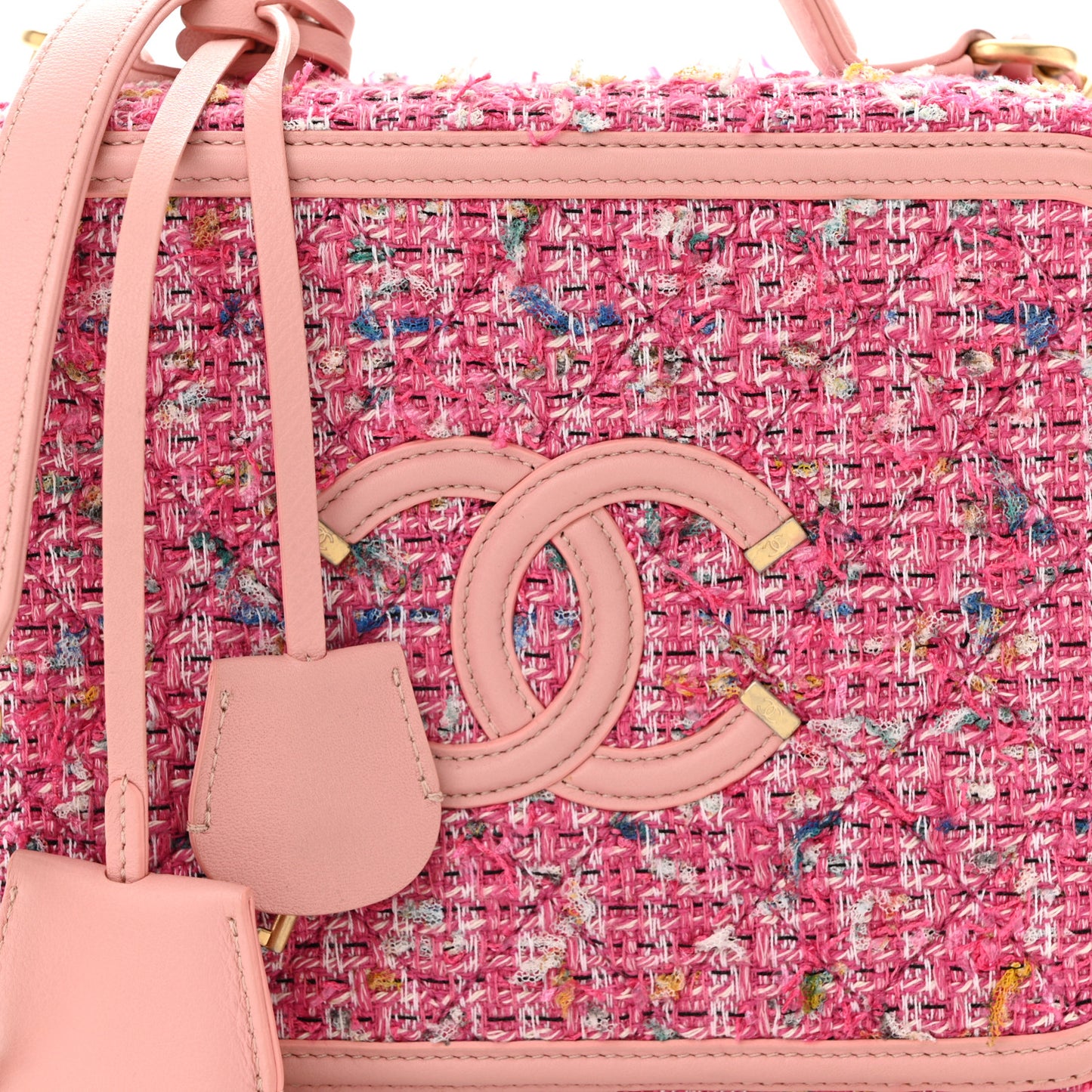 Tweed Quilted Medium CC Filigree Vanity Case Pink