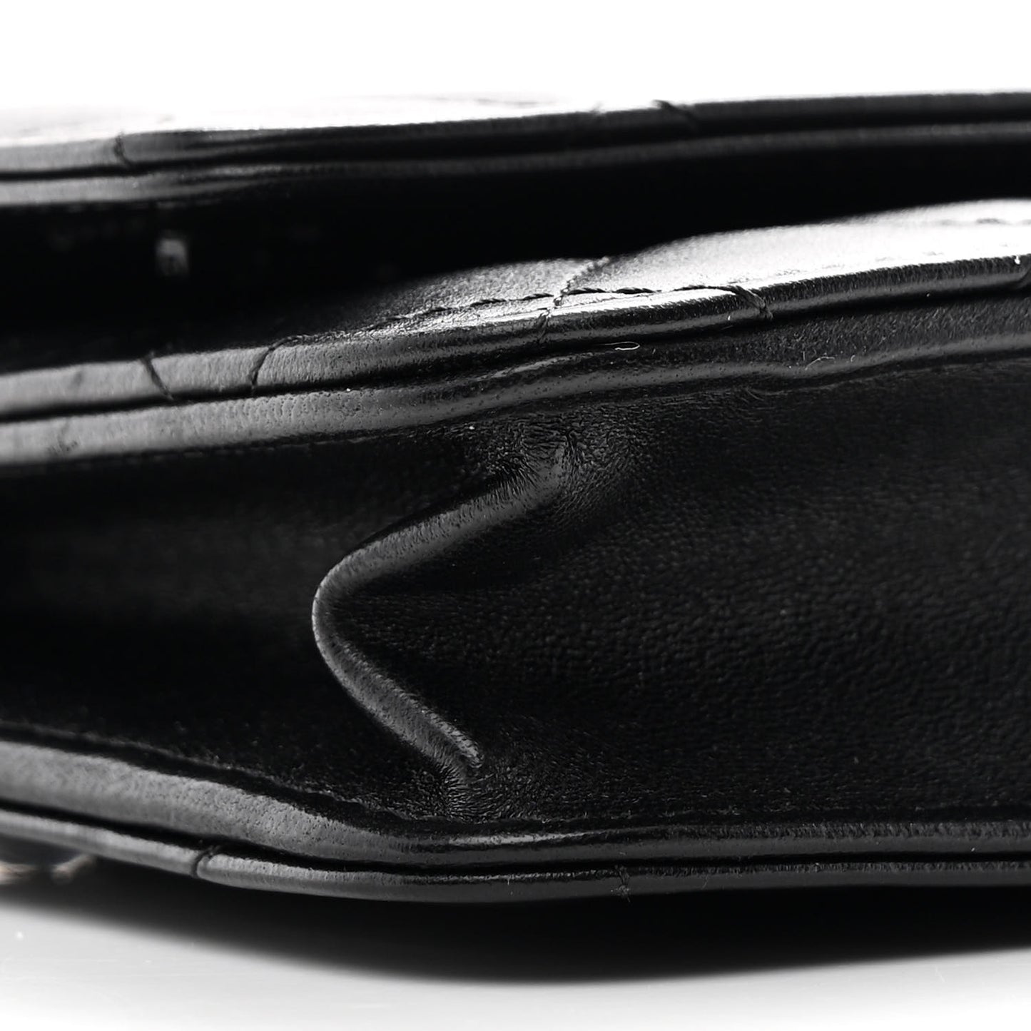 Lambskin Quilted Wallet On Chain WOC Black