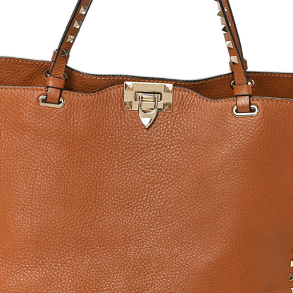 Valentino Garavani Pebbled Calfskin Medium Rockstud Tote  Light Cuir 7 of 9