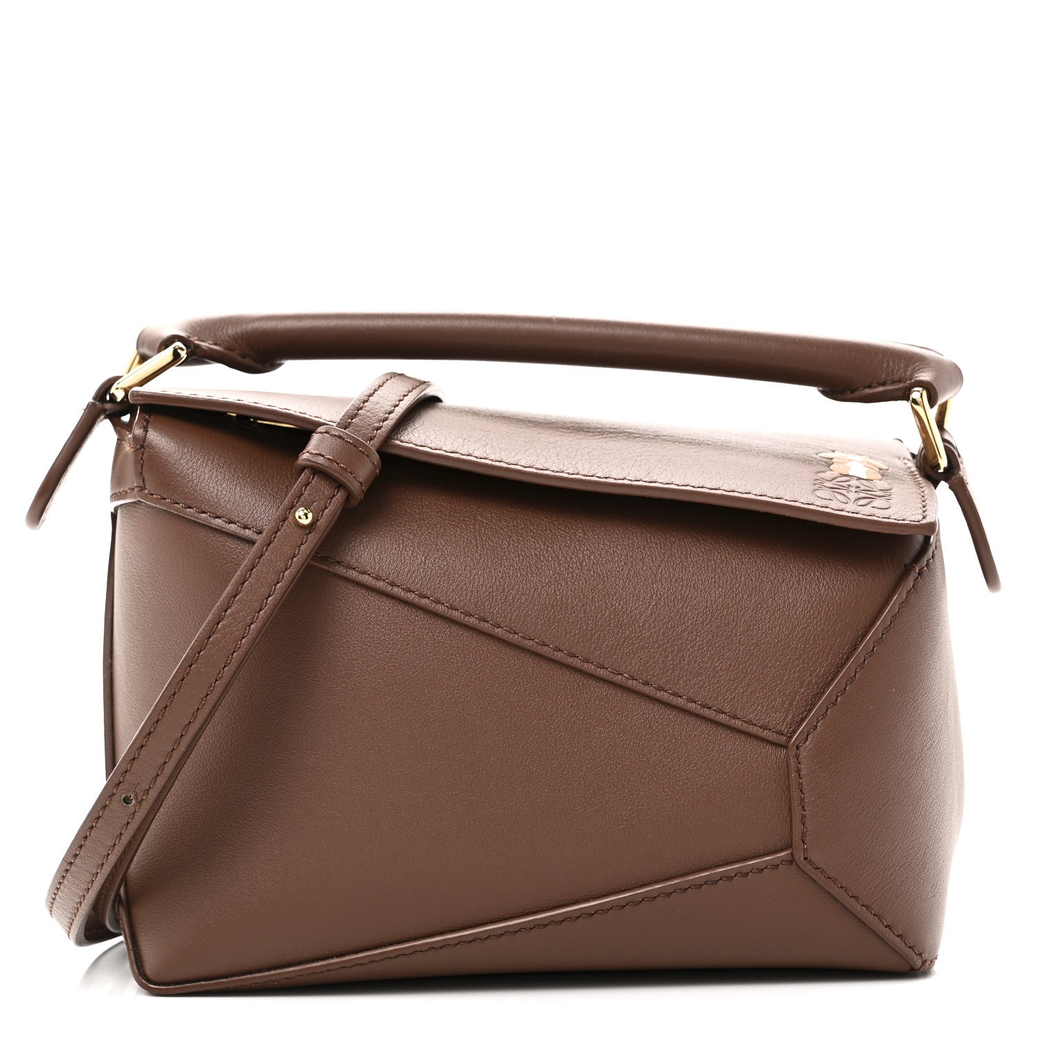 LOEWEキャミソール loewe a closer look at the fw26/27 collection's details