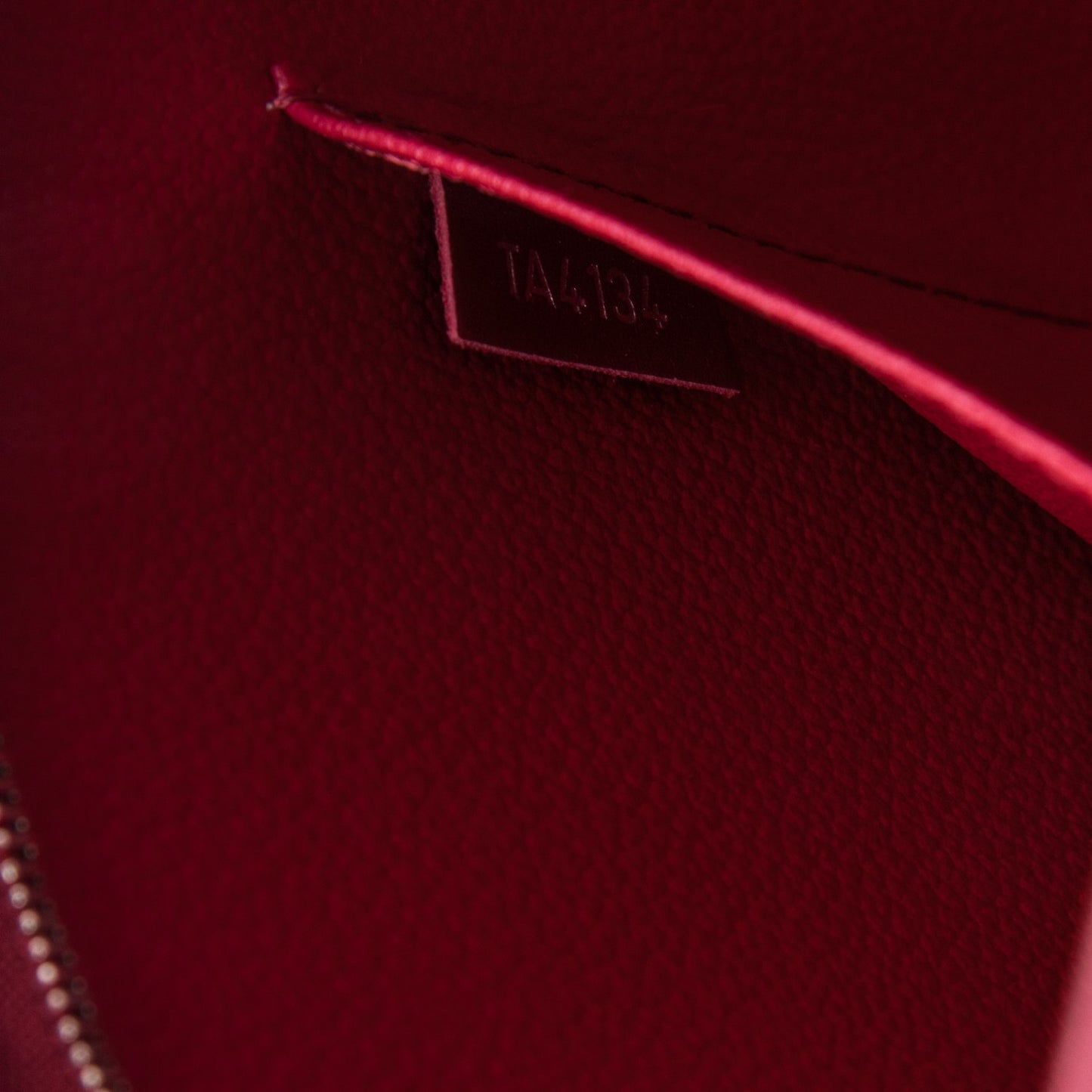 Epi Toiletry Pouch 26 Fuchsia