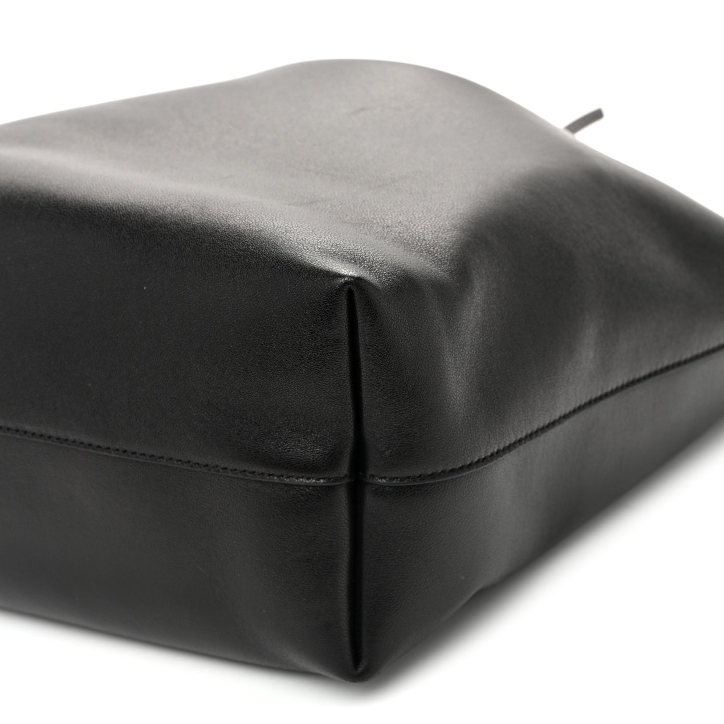 Lambskin Paris VII Pochon Black
