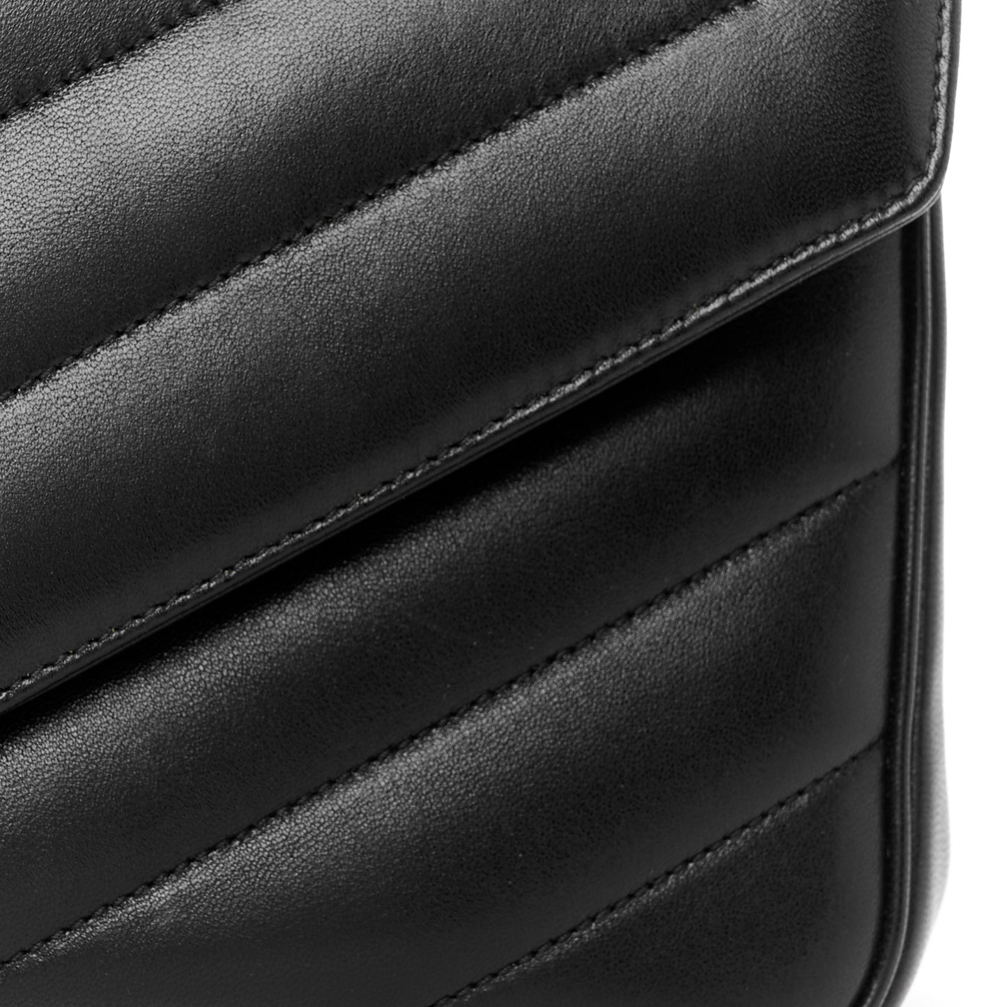 Lambskin Chevron Quilted Medium Loulou Black