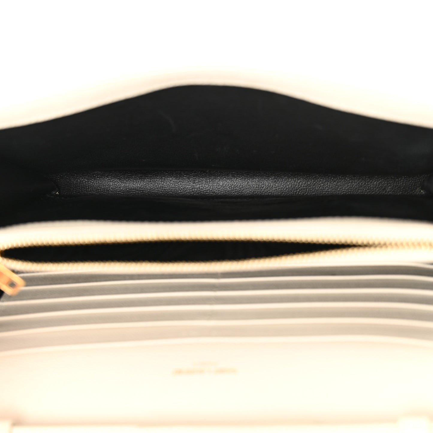 Grain De Poudre Matelasse Chevron Monogram Chain Wallet Crema Soft