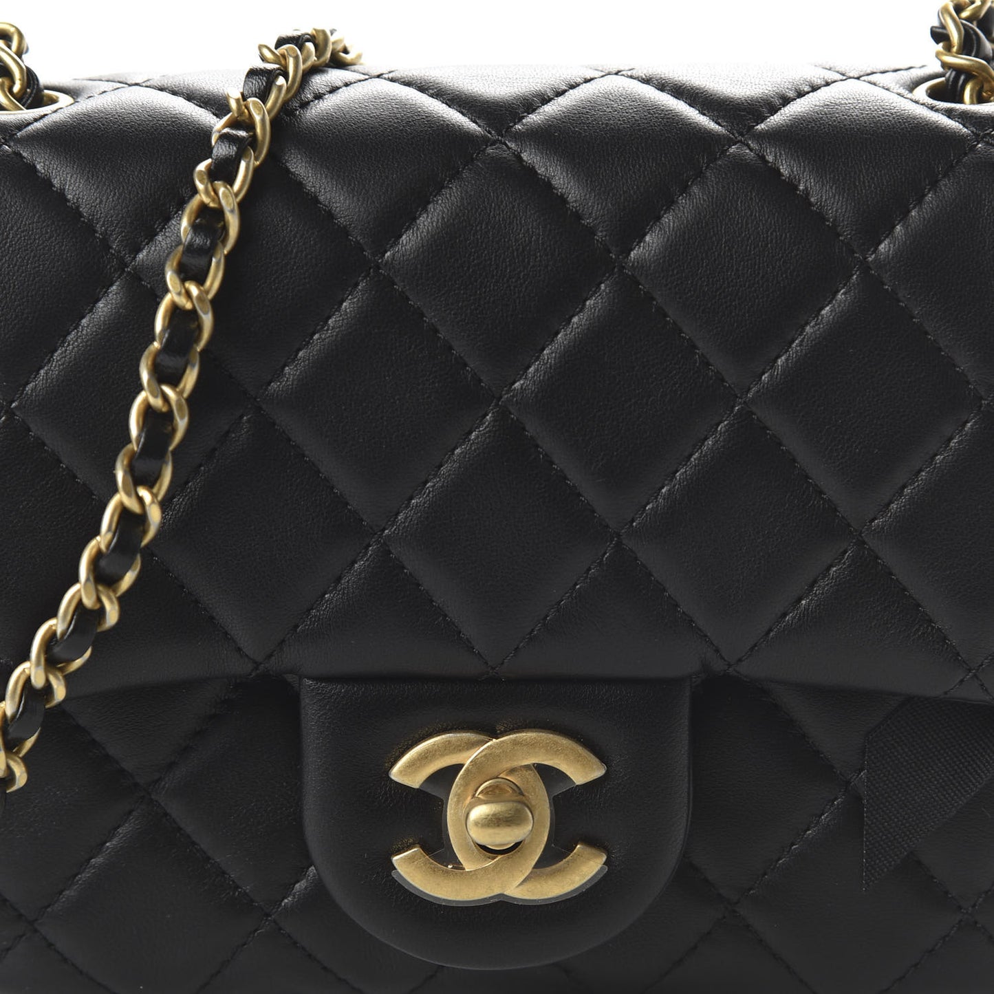 Lambskin Quilted Mini Pearl Crush Flap Black