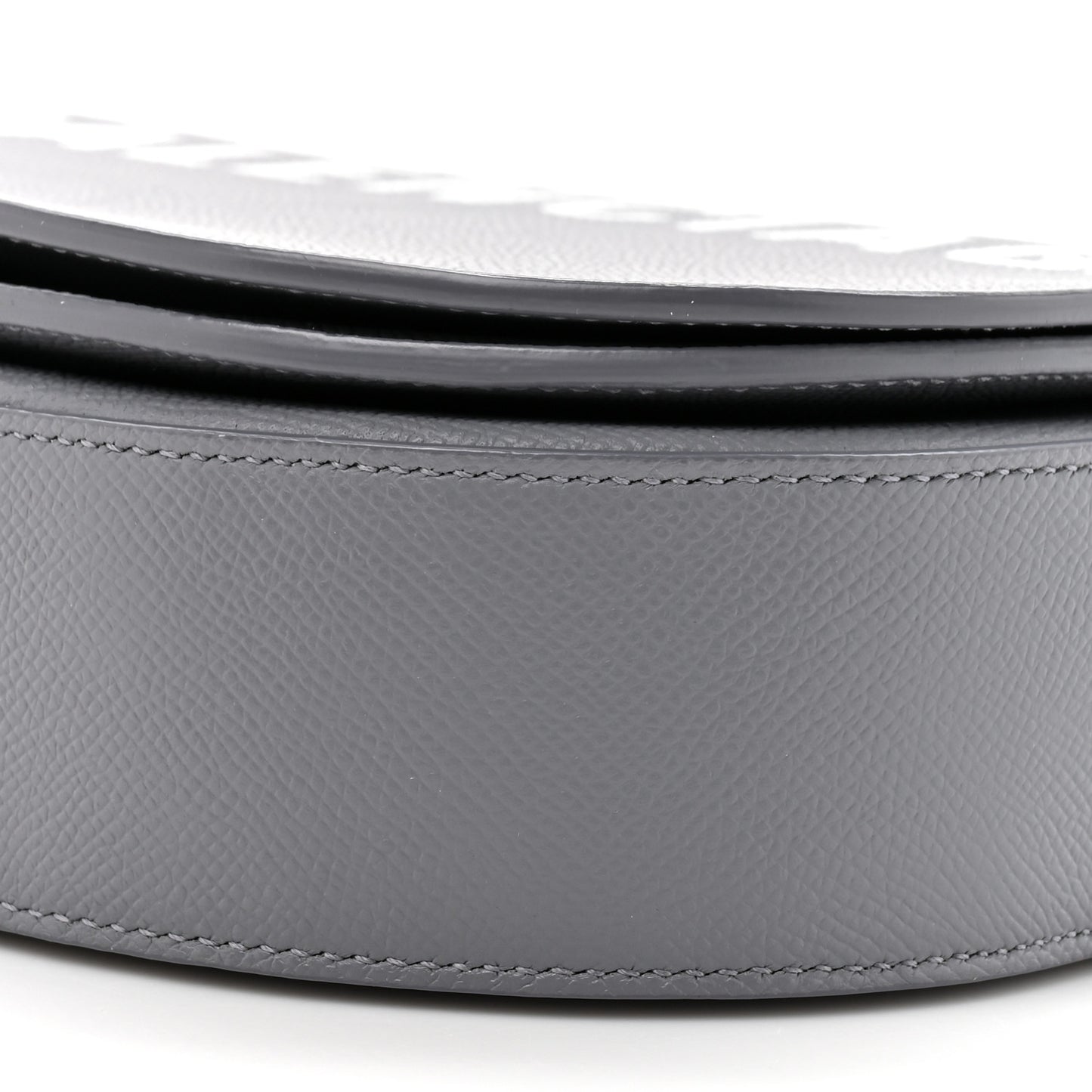 Signature Grained Calfskin Logo S Ville Day Bag Gris Perle Fonce White