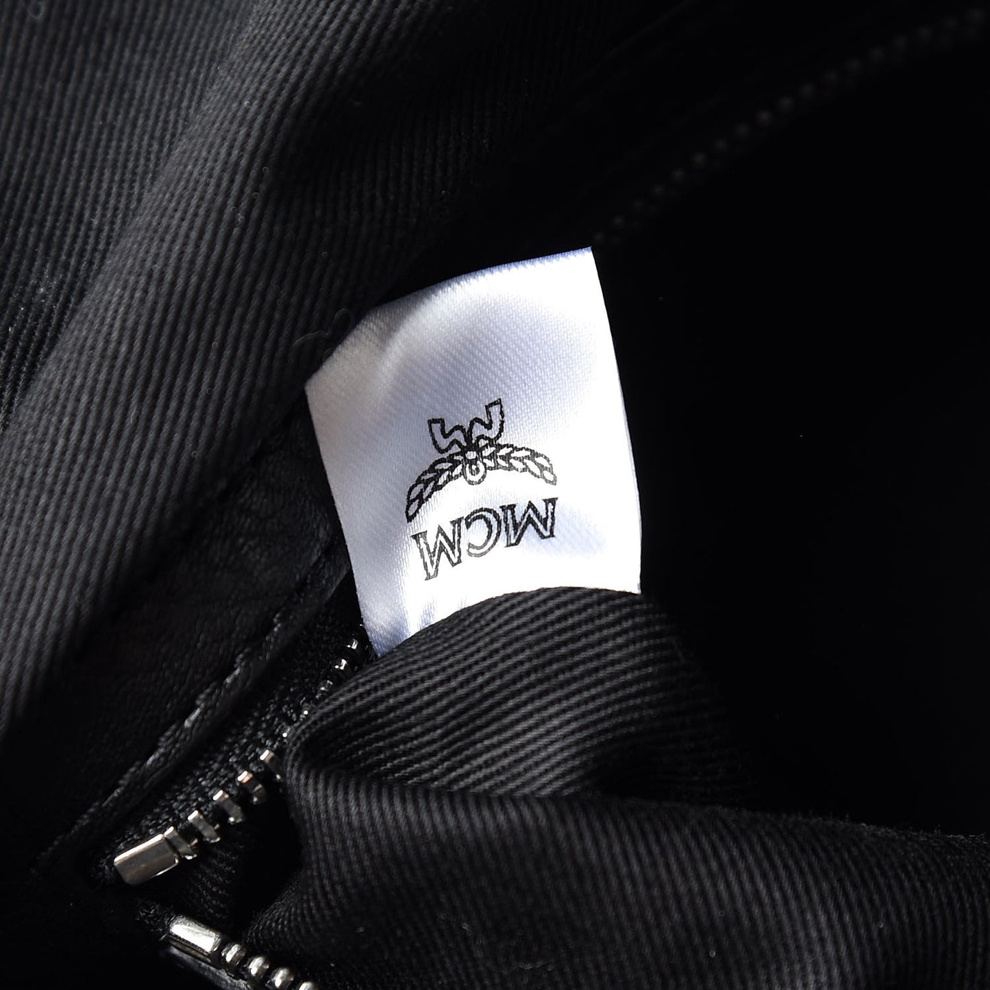 Calfskin Ottomar Large Klara Hobo Black