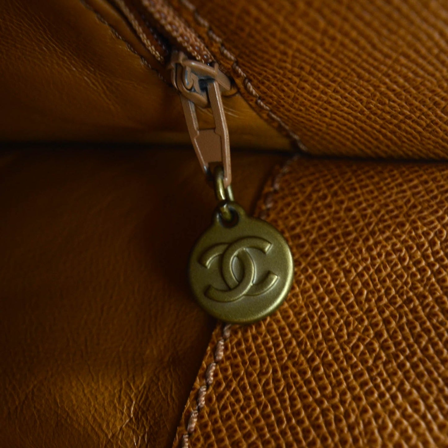 Caviar Shoulder Bag Light Brown