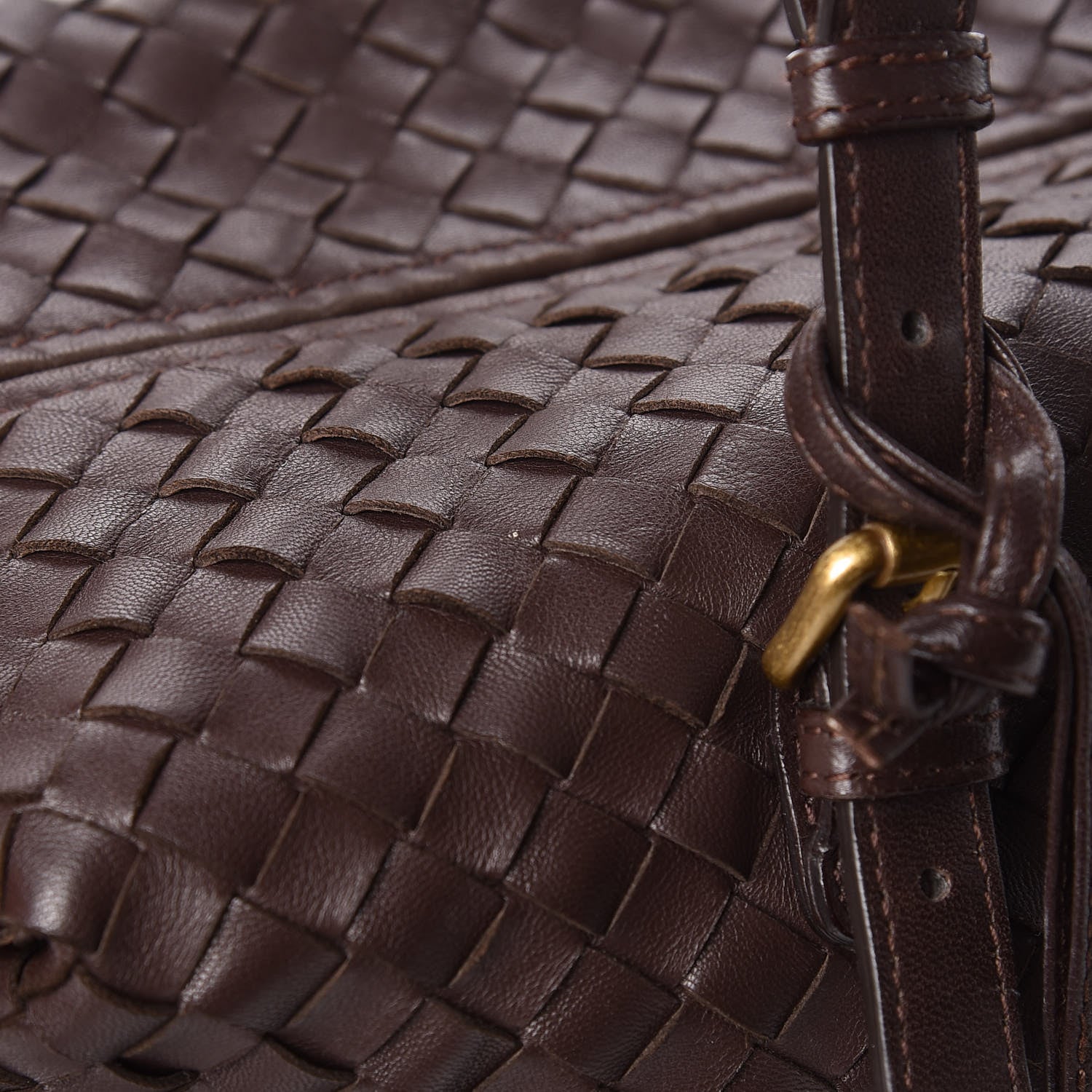 Bottega Veneta Nappa Intrecciato Montaigne Bag Ebano 22 of 24
