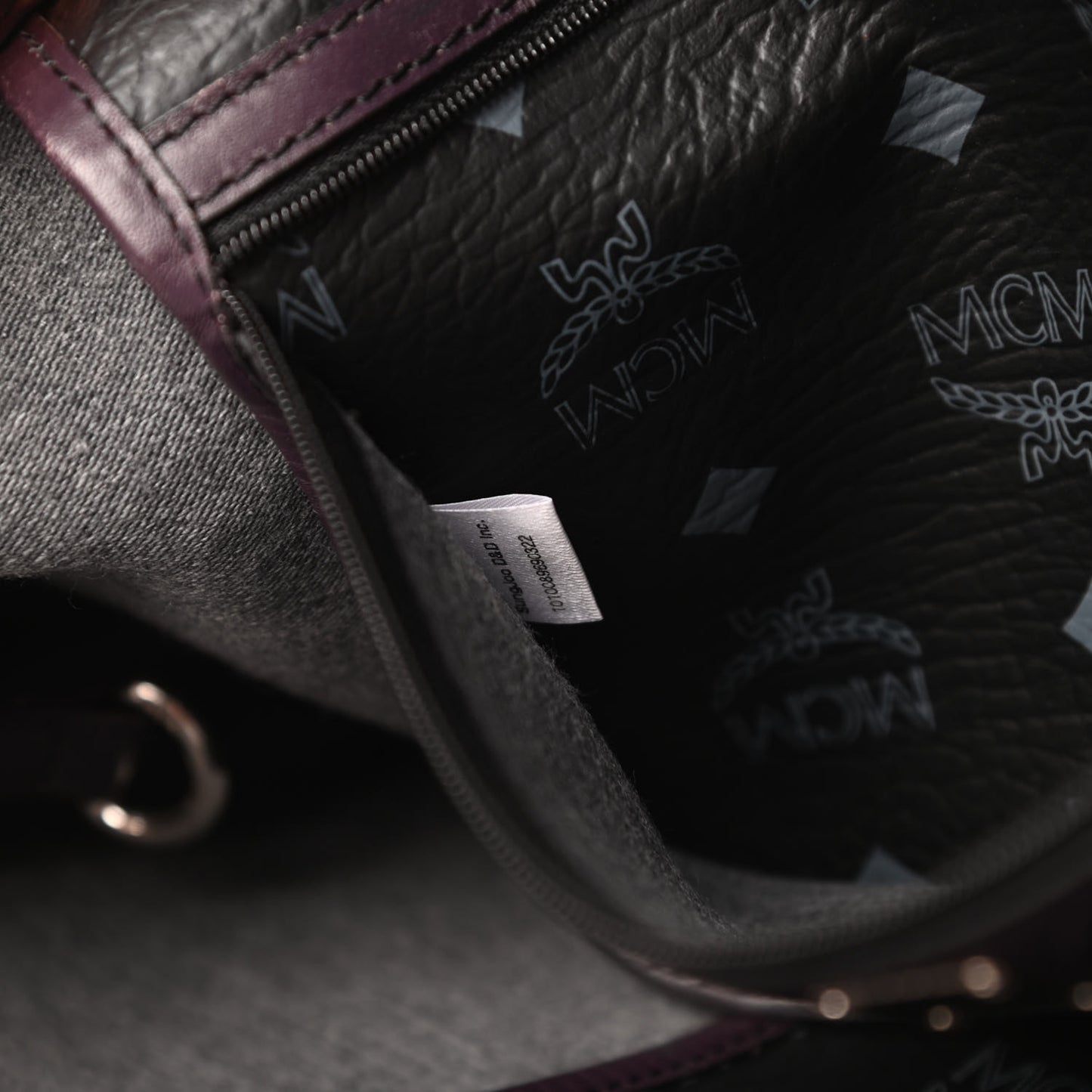Visetos Striped Munich Lion Tote Black