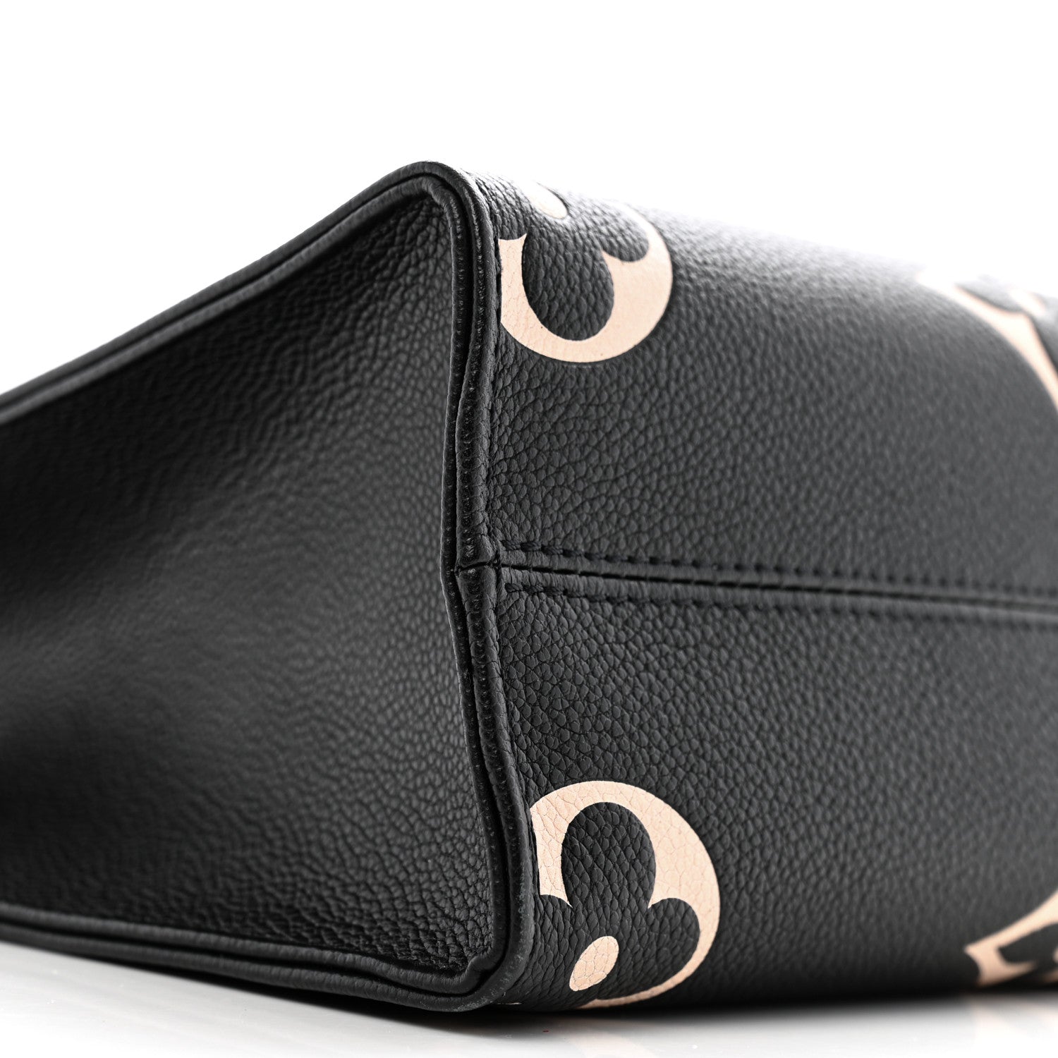 Louis Vuitton Empreinte Monogram Giant Onthego PM Black Beige 9 of 12