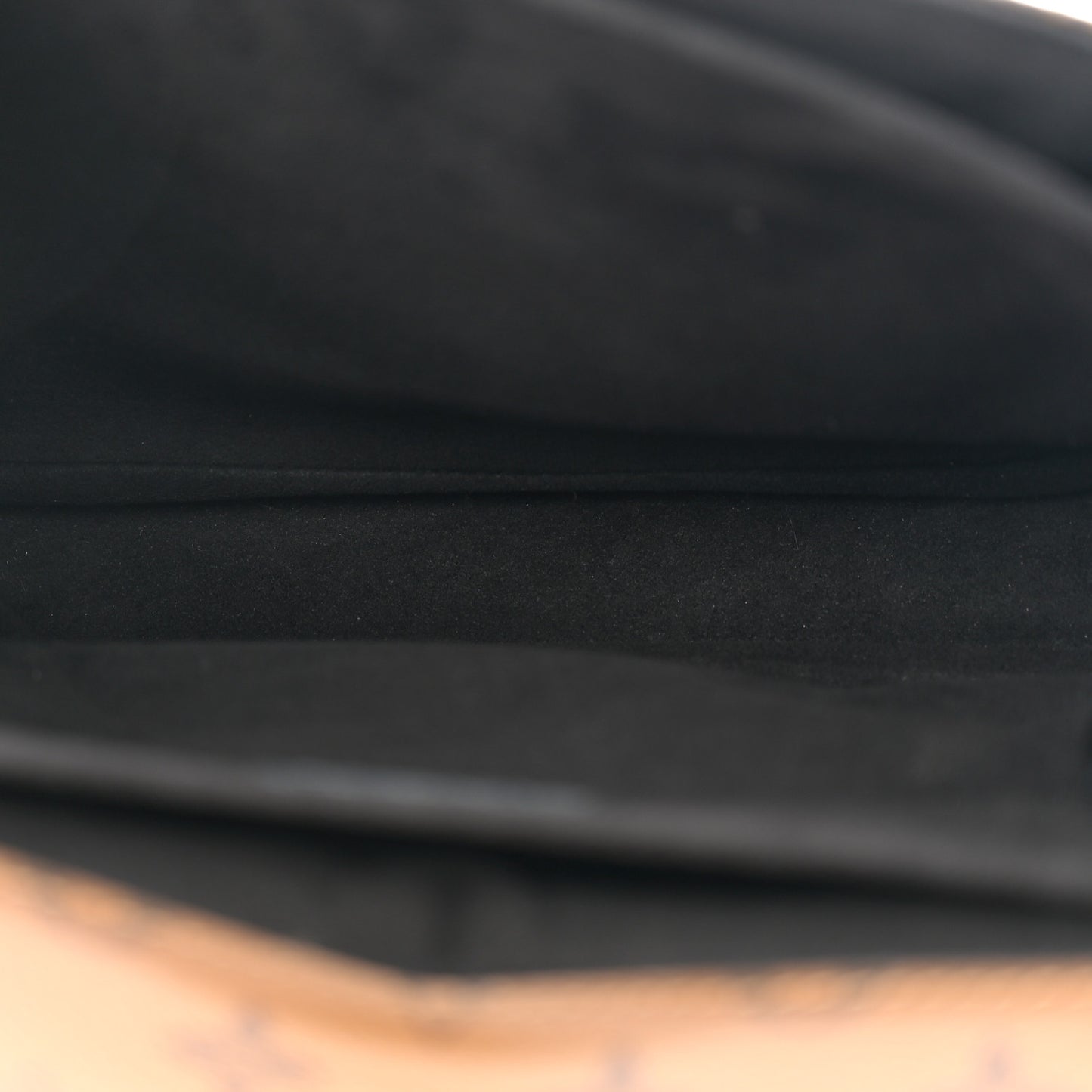 Reverse Monogram Pochette Metis