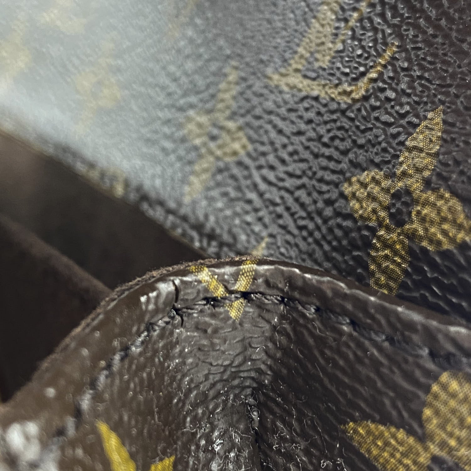 Louis Vuitton Monogram Pochette Metis 12 of 12