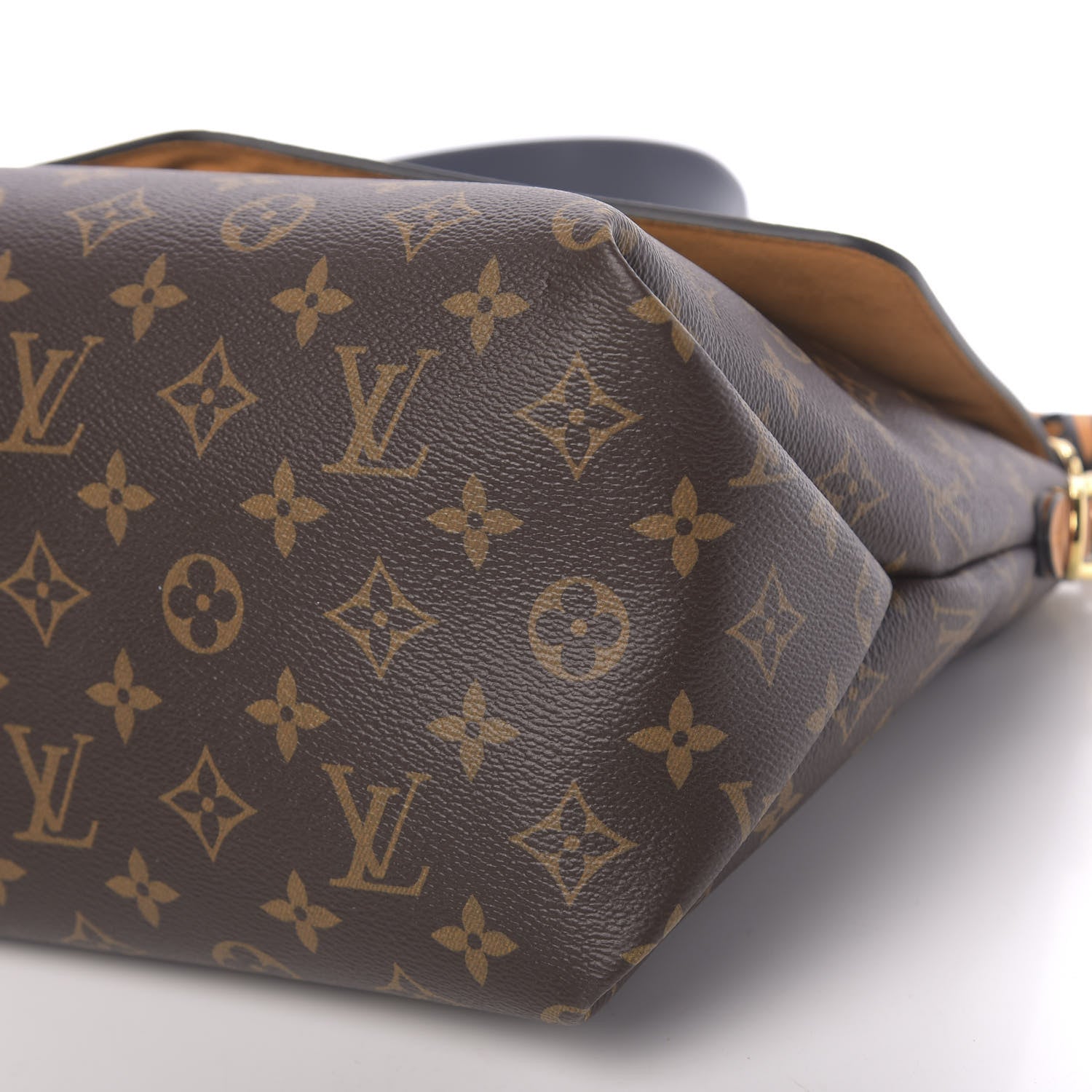 Louis Vuitton Monogram Beaubourg MM Safran Imperial 9 of 10