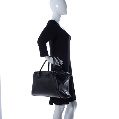 Givenchy Smooth Calfskin Medium Soft Antigona Black 2 of 9