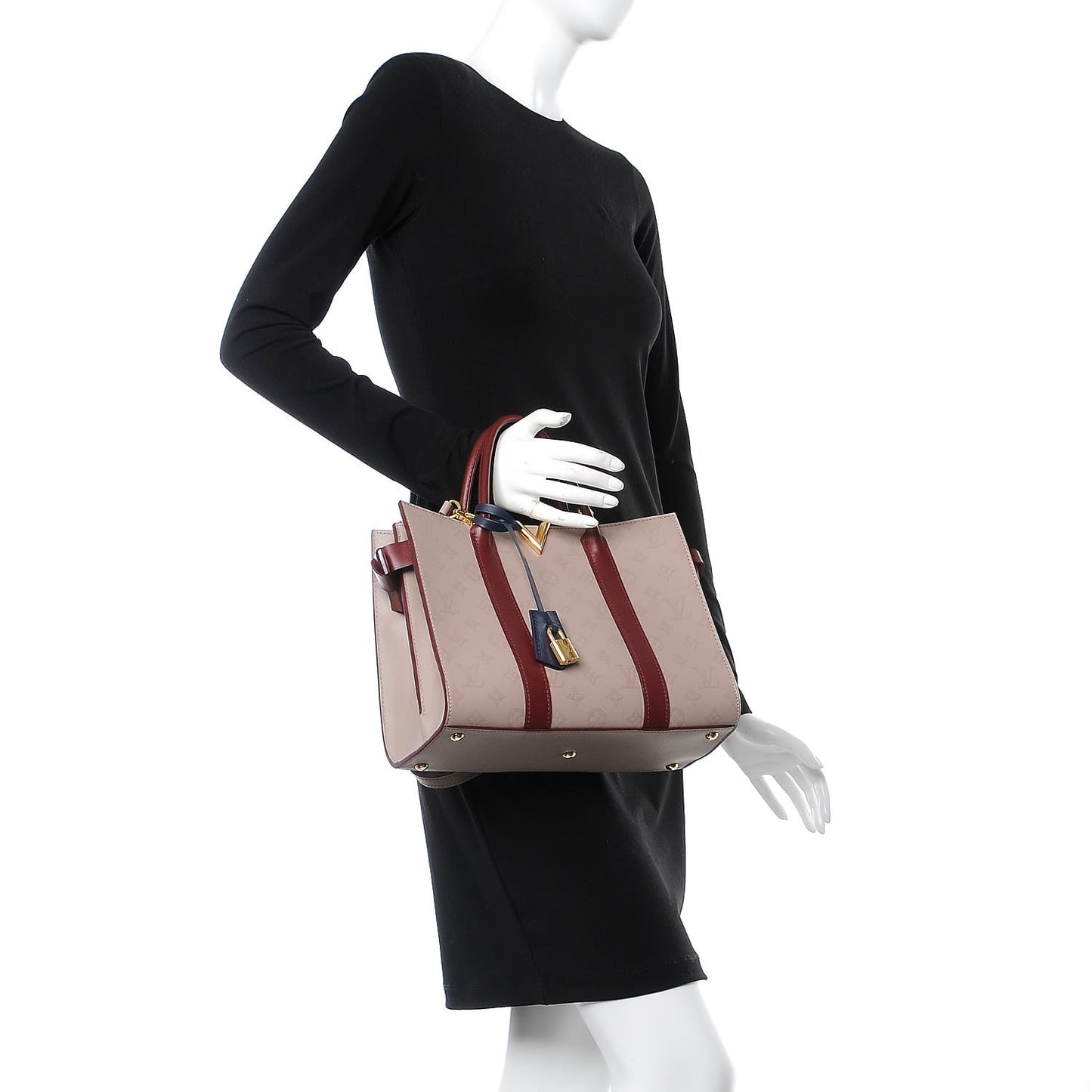 Monogram Cuir Plume Very Tote MM Mastic Raisin