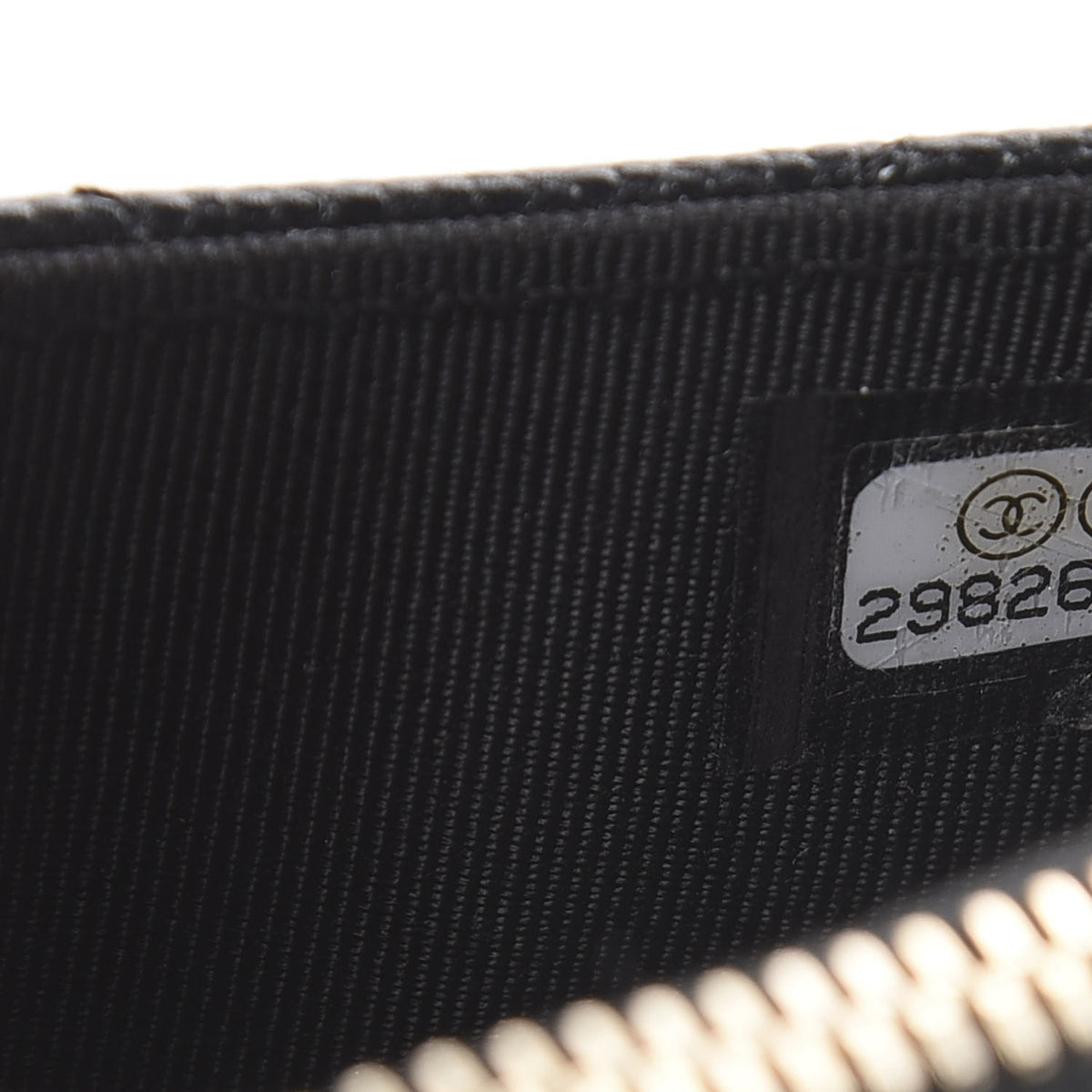 Caviar Quilted CC Zip Card Holder Black