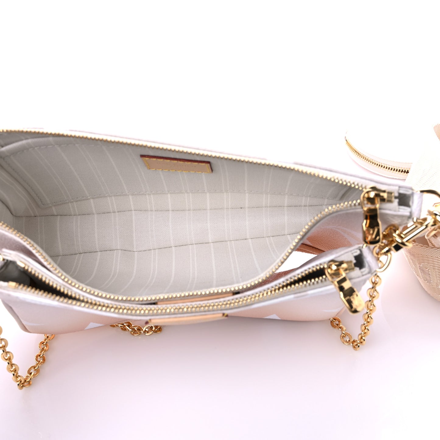 Monogram Giant By The Pool Multi Pochette Accessories Brume