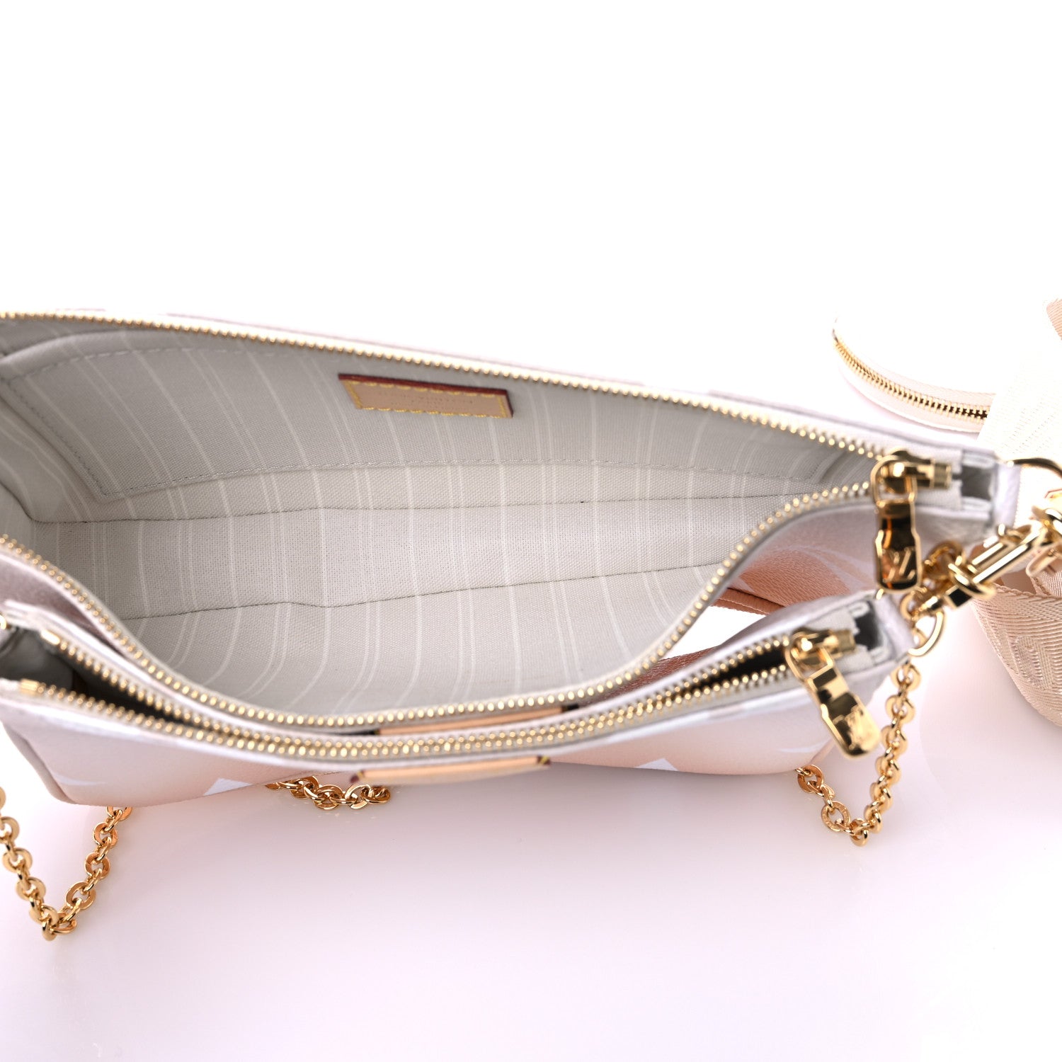 Louis Vuitton Monogram Giant By The Pool Multi Pochette Accessories Brume 5 of 13