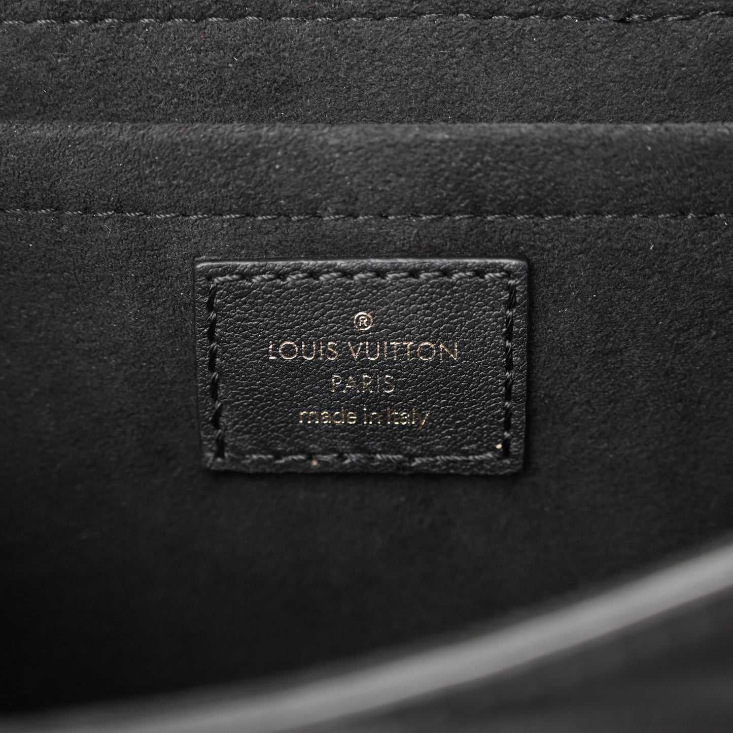Calfskin New Wave Chain MM Black