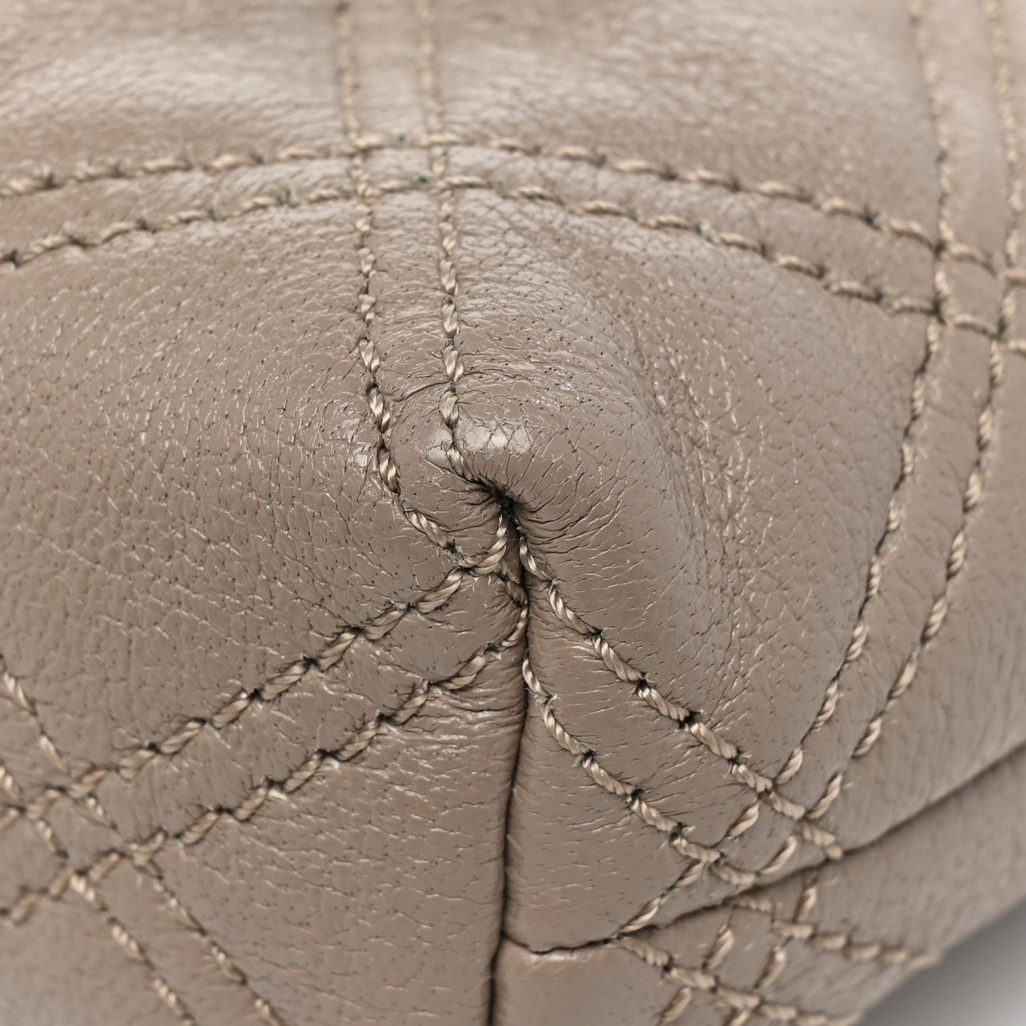 Lacquered Lambskin Baroque Single Flap Grey
