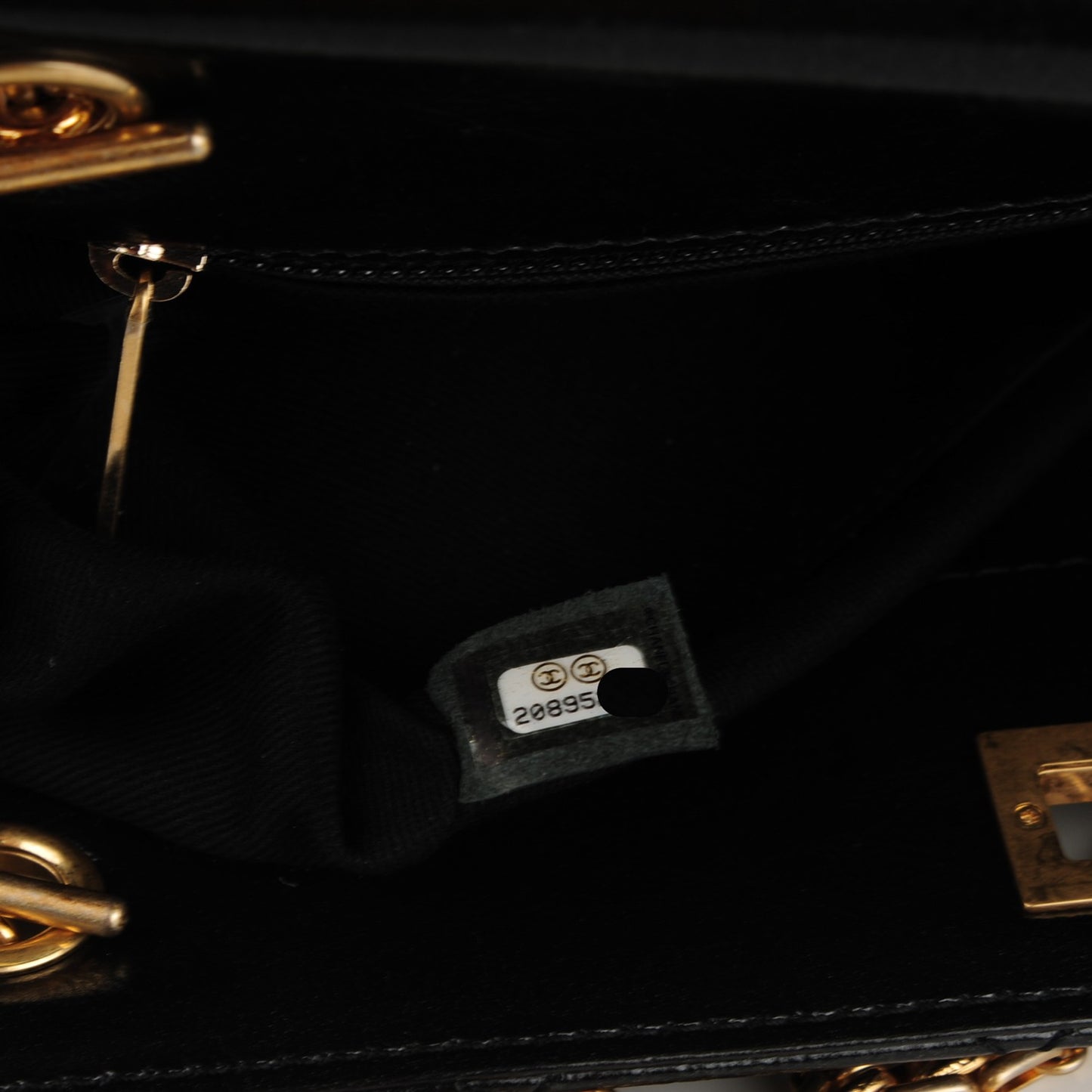 Aged Calfskin Quilted Medium 2.55 Reissue Tote Black