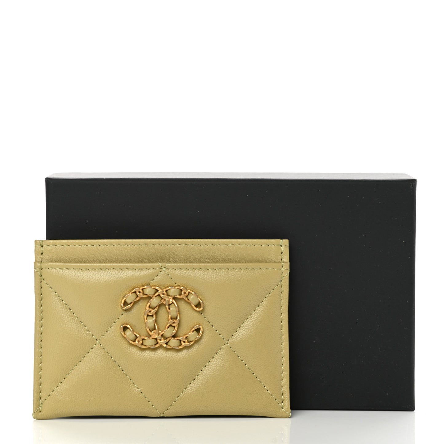 Lambskin Quilted Chanel 19 Card Holder Light Green