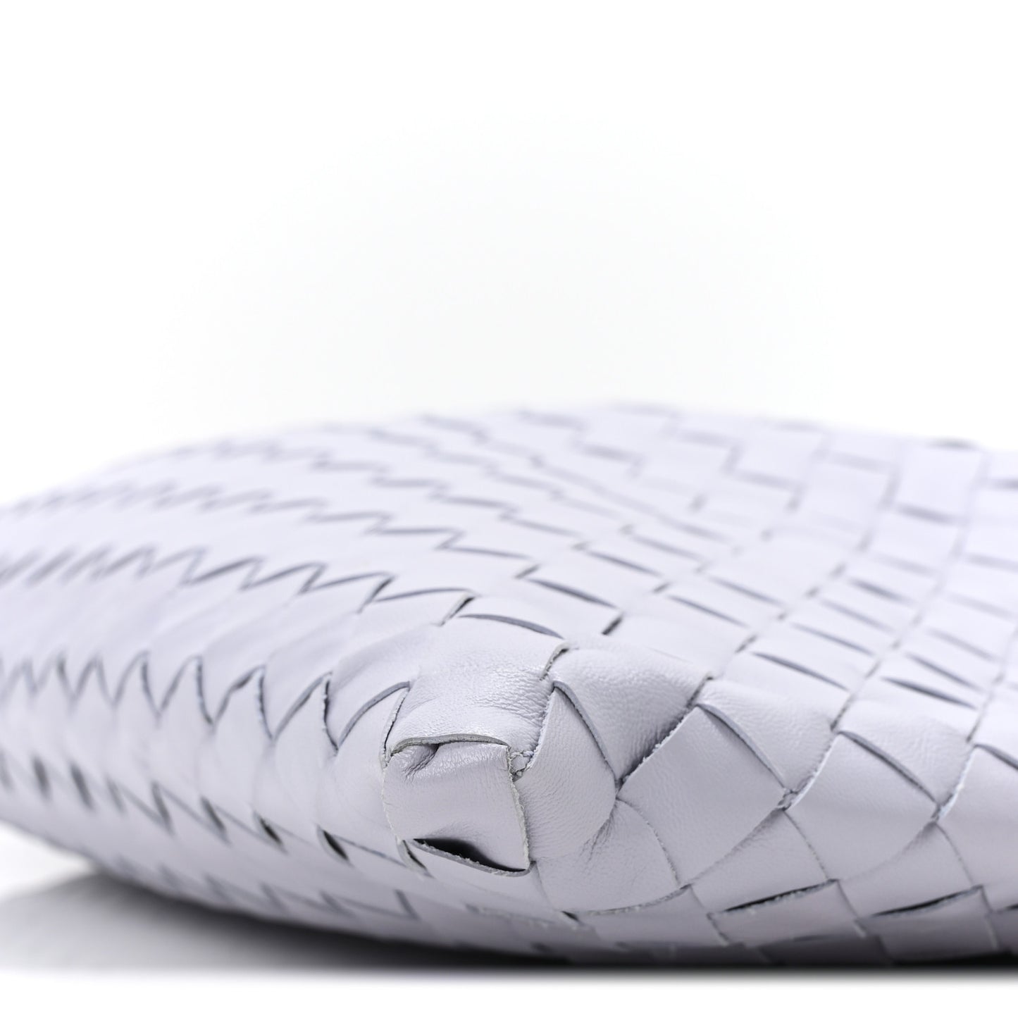 Calfskin Intrecciato Small Hop Oyster Lilac