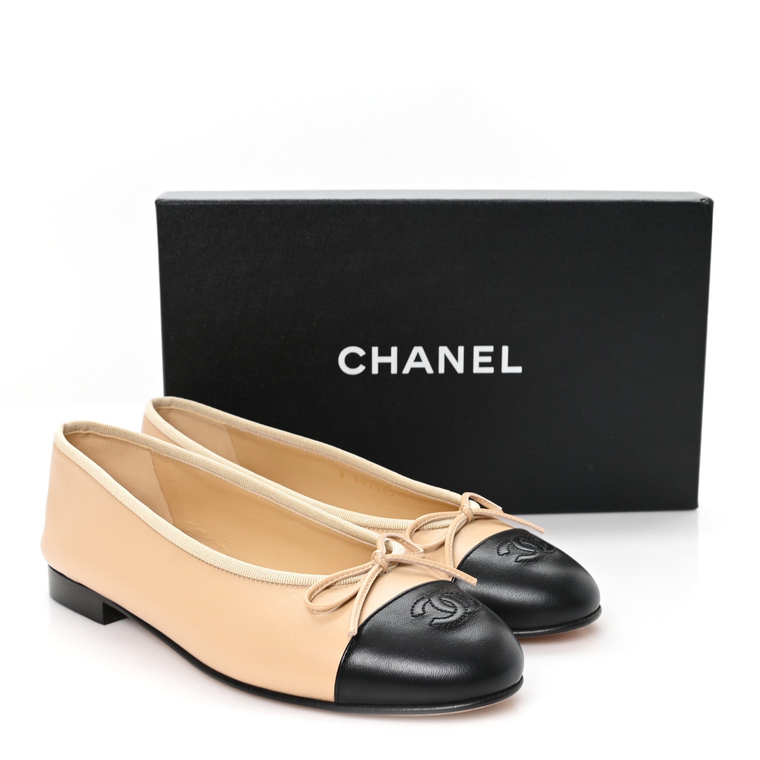 Chanel Lambskin Cap Toe CC Ballerina Flats 38.5 Beige Black 10 of 10