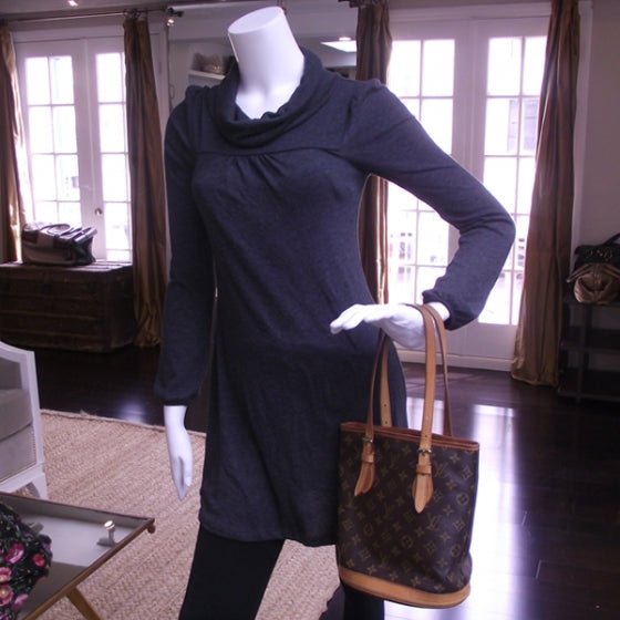 Louis Vuitton Monogram Petit Bucket 23 2 of 10