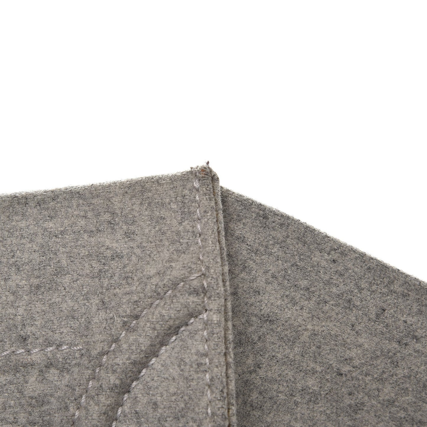 Felt Medium Phantom Luggage Pearl Grey