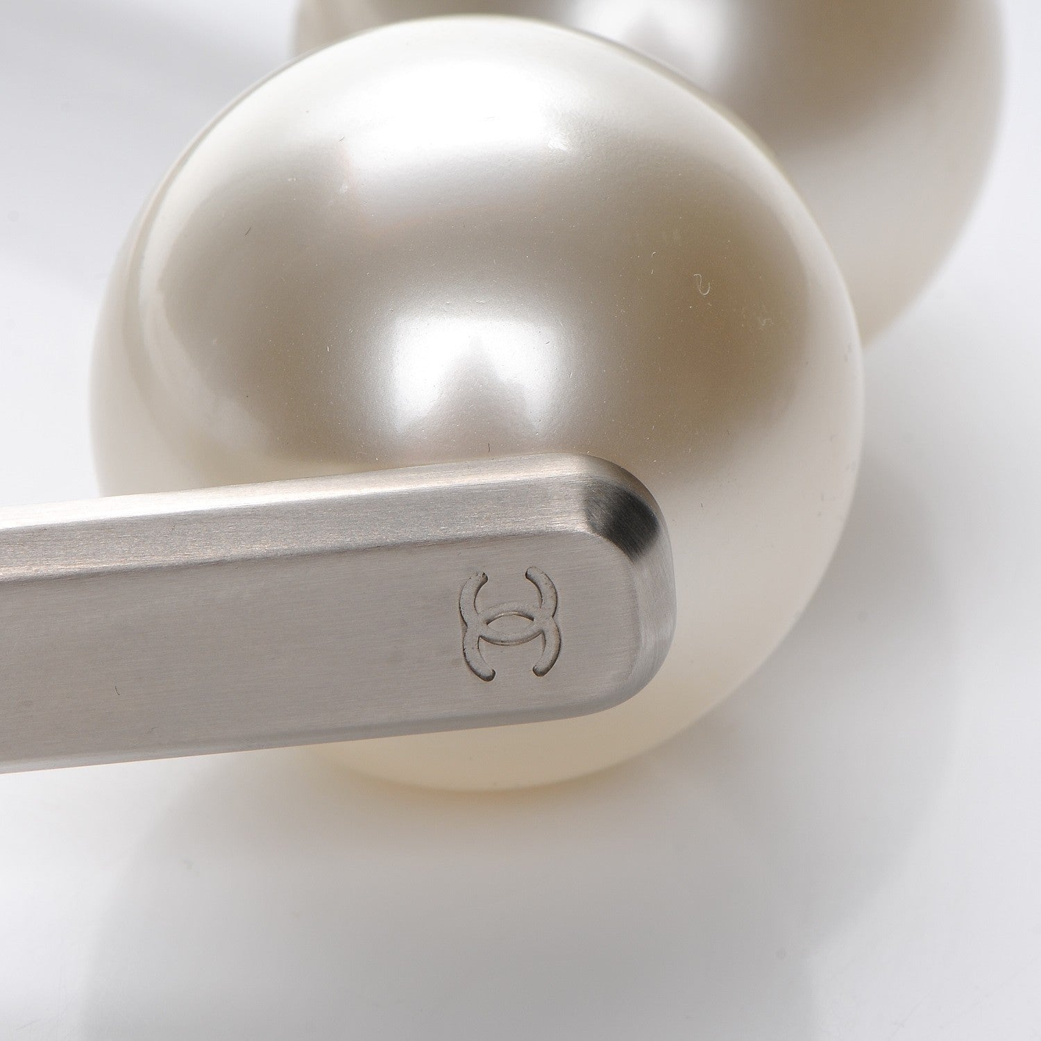 Chanel Giant Pearl Headphones Necklace Silver 7 of 8