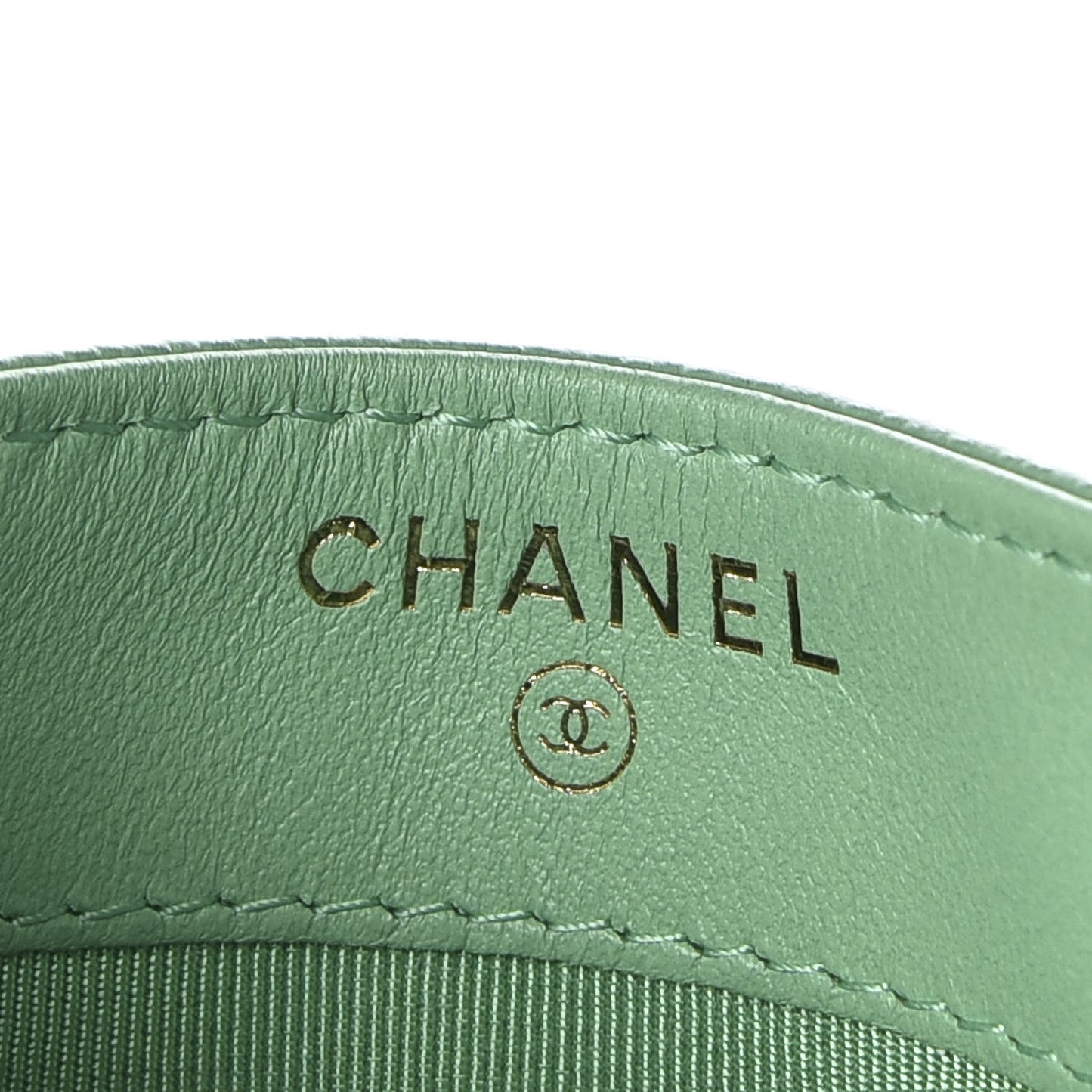 Caviar Quilted Card Holder Green