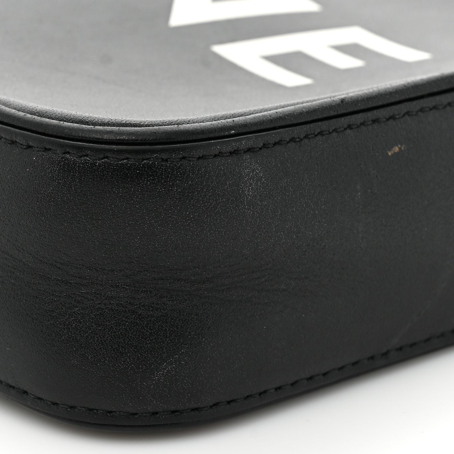 Smooth Calfskin Medium Messenger Bag Black