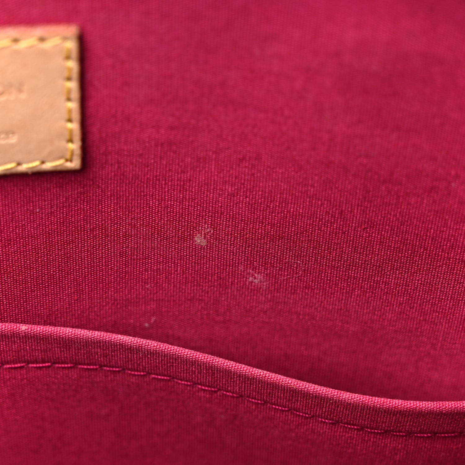 Louis Vuitton Vernis Alma GM Rose Indien 11 of 23