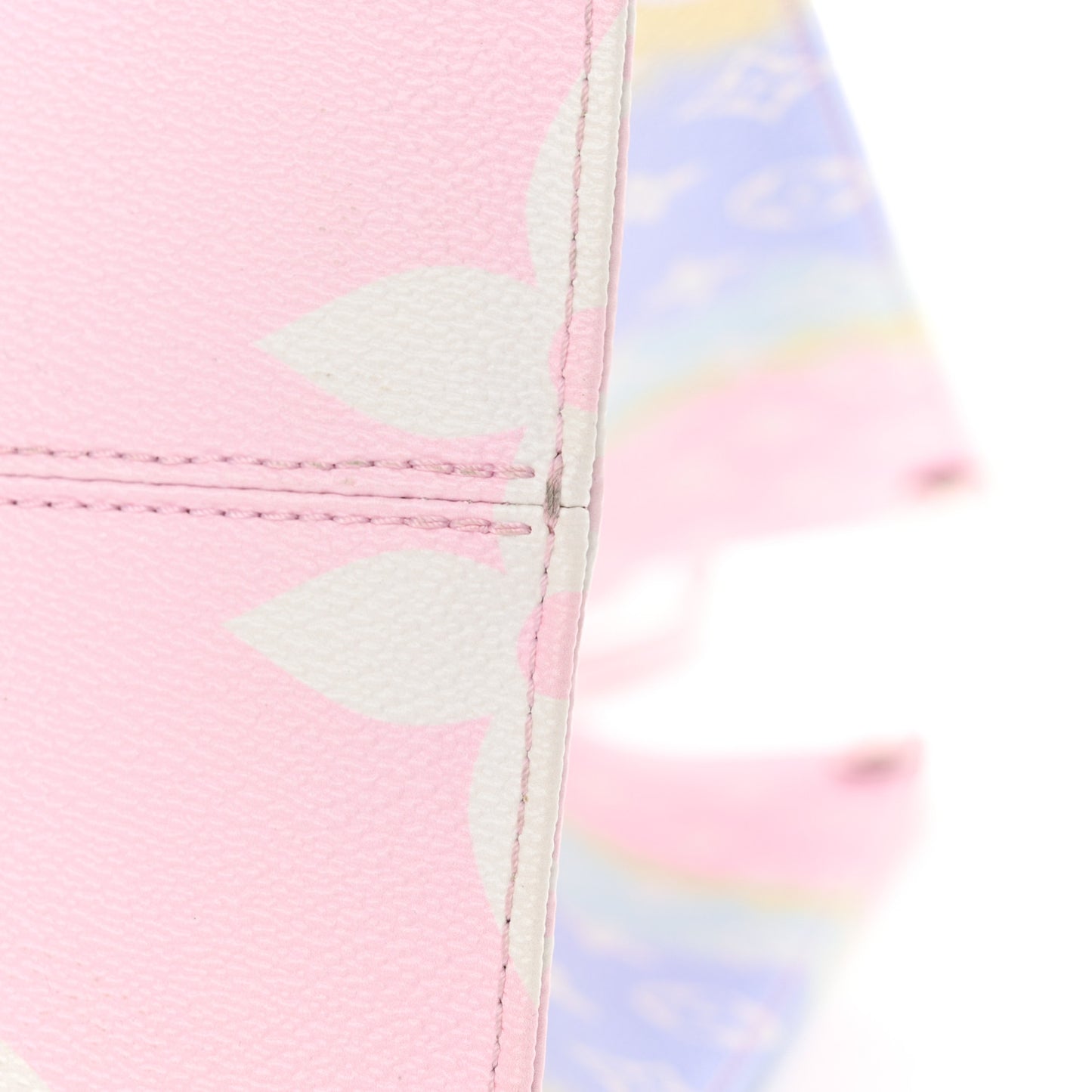 Monogram Escale Onthego GM Pastel