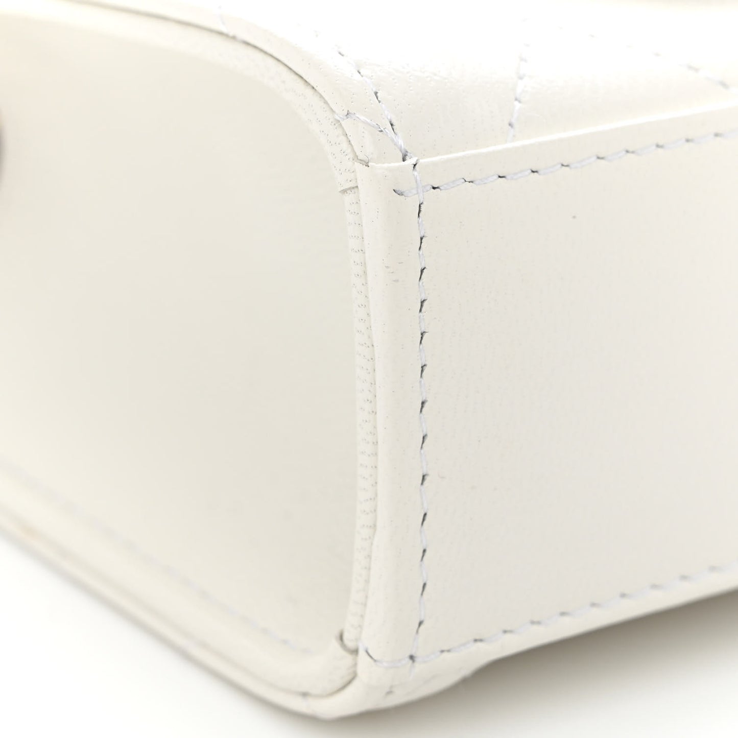 Lambskin Quilted Chic Pearls Flap White