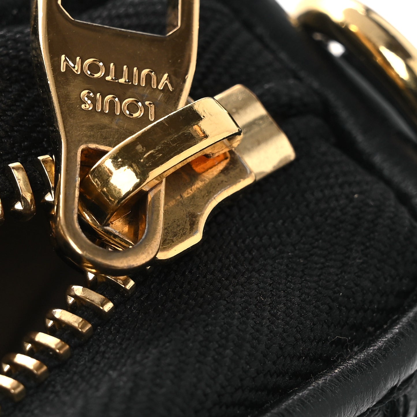 Damier Quilt Lambskin Troca Pochette Black
