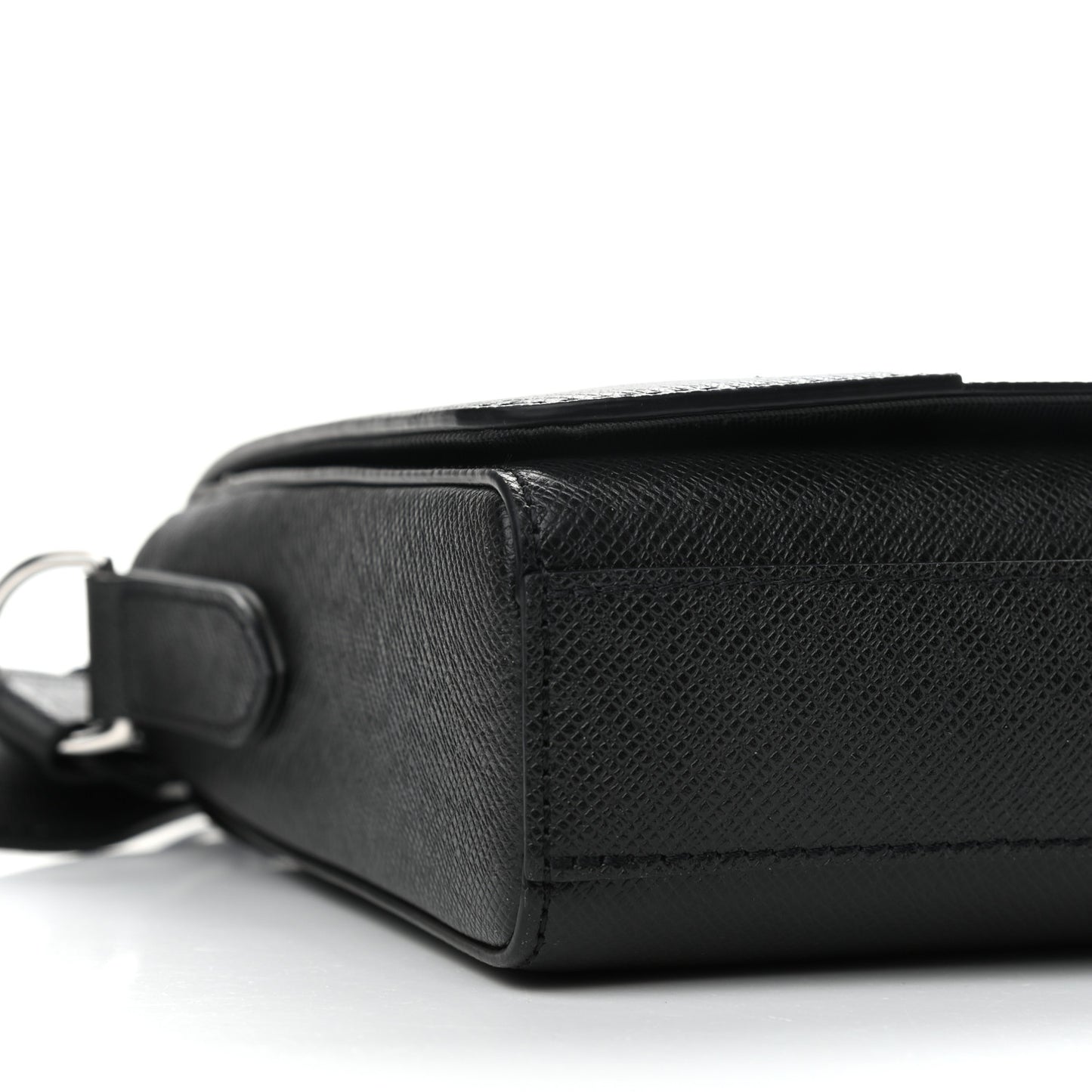 Taiga New Flap Messenger Black
