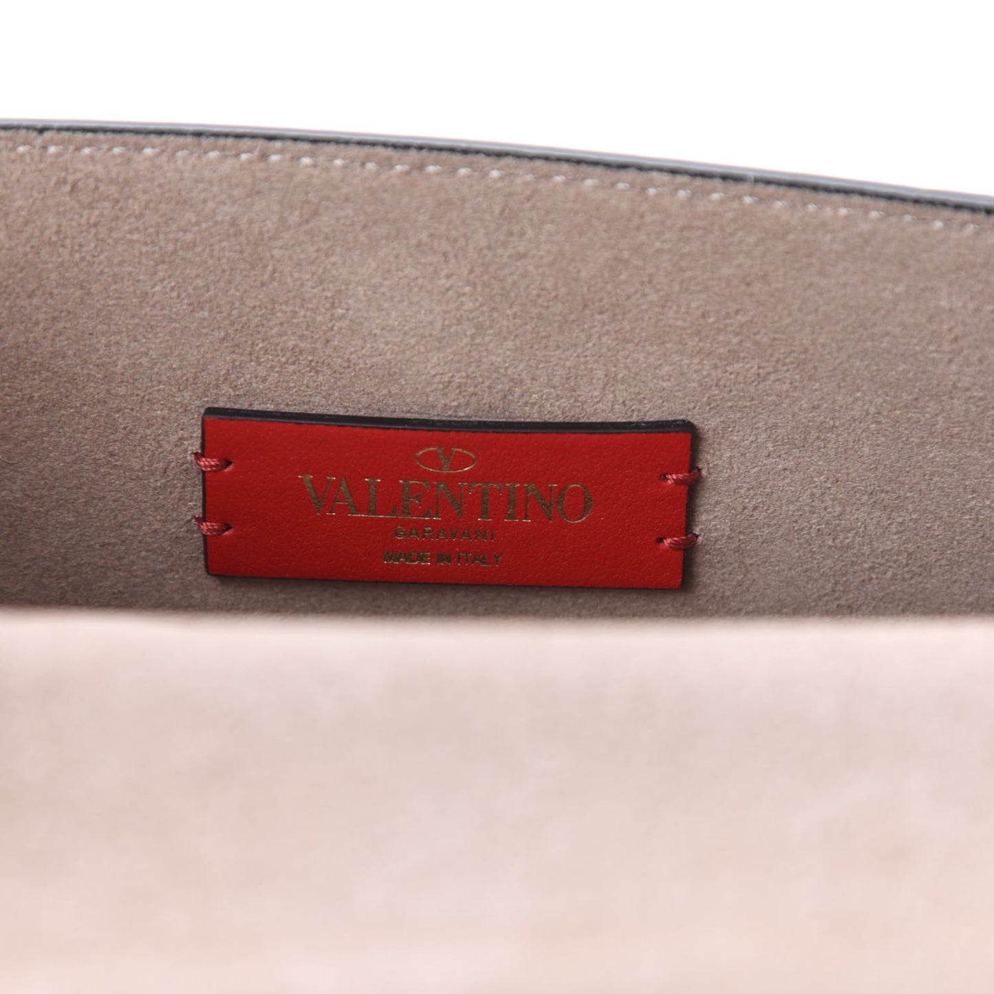Pebbled Calfskin Rockstud Flap Wallet On Chain Poudre