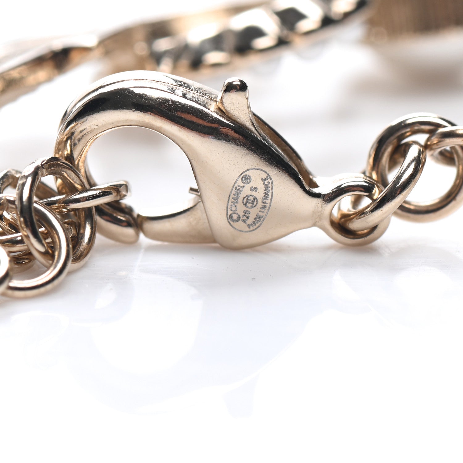 Chanel Pearl CC Coco Necklace Gold 4 of 5