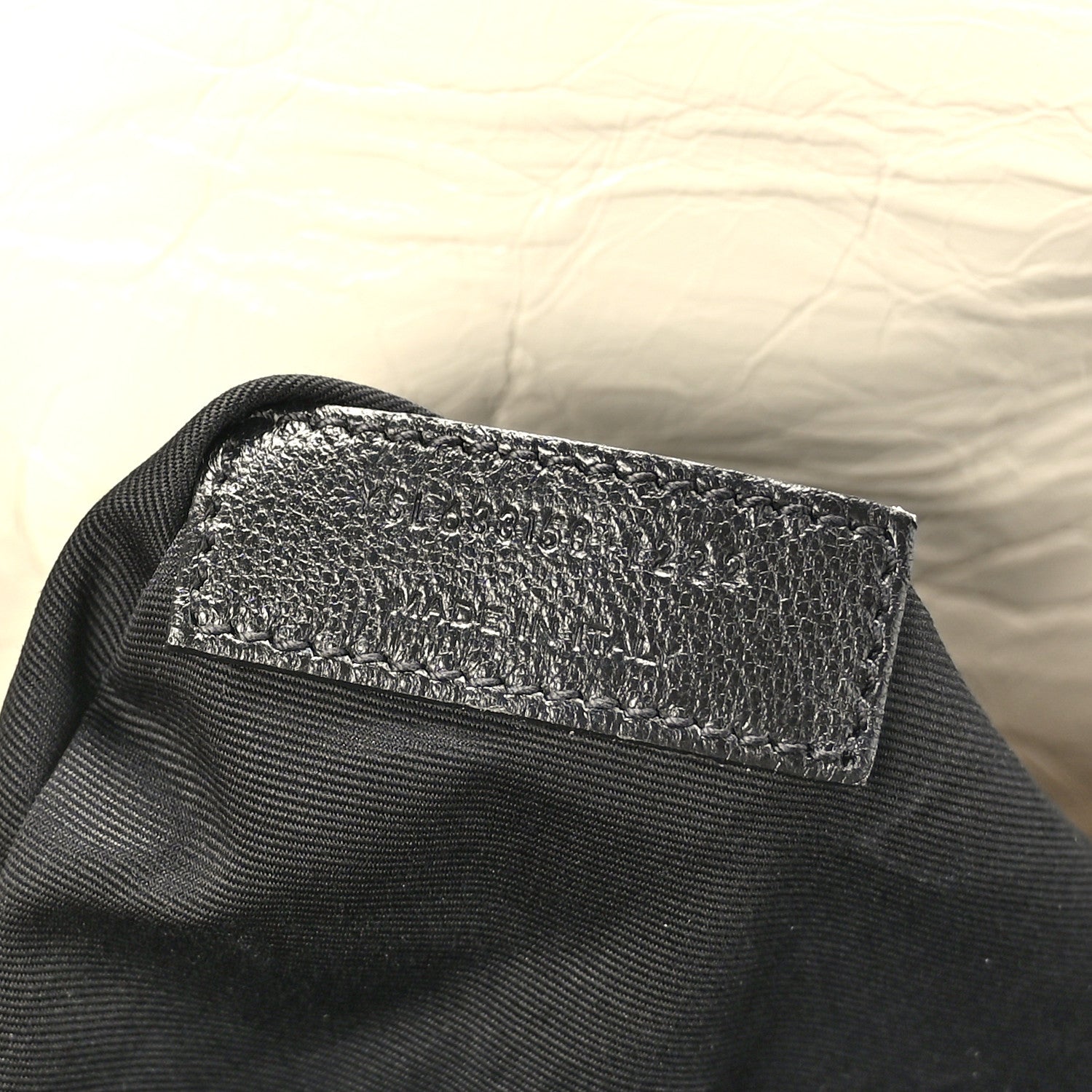 Saint Laurent Crinkled Calfskin Matelasse Monogram Medium Niki Chain Satchel Blanc Vintage 7 of 9