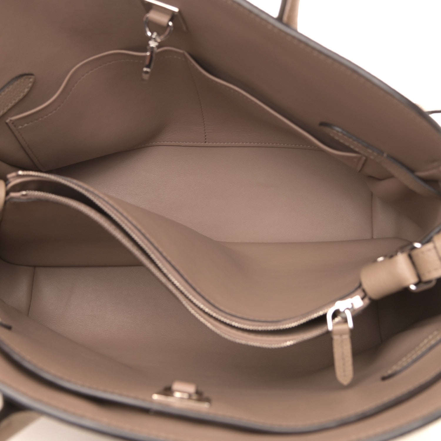 Louis Vuitton Veau Nuage Milla MM Tourterelle 4 of 9