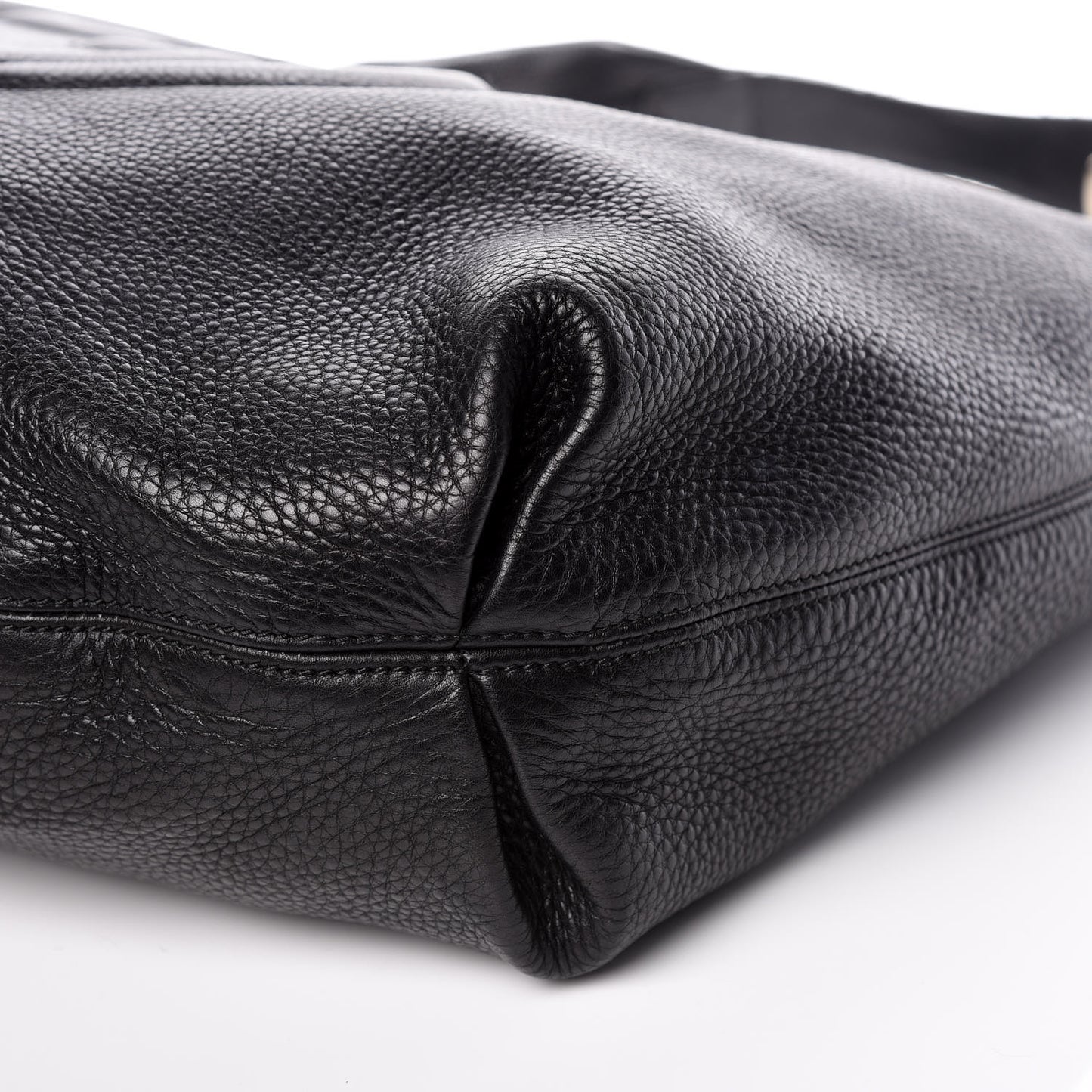Pebbled Calfskin Large Soho Hobo Black