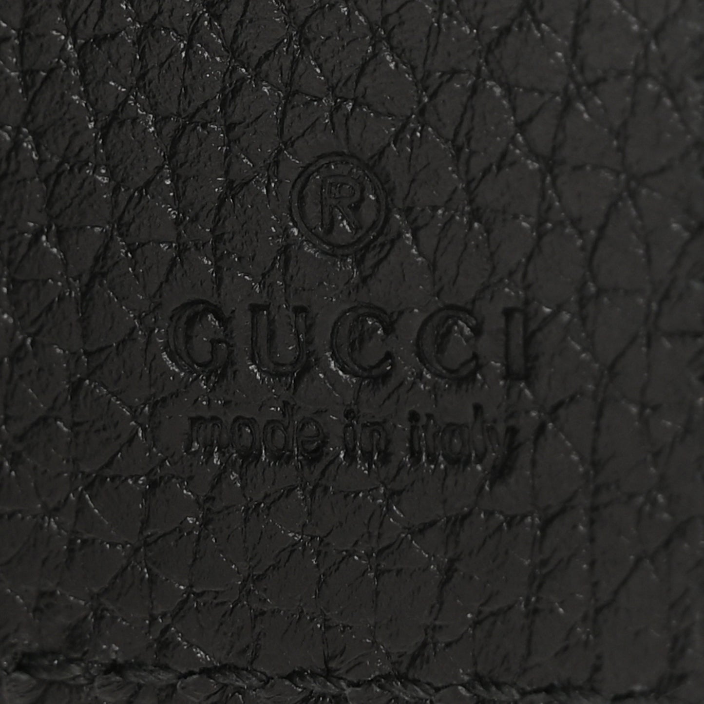 Piuma Calfskin Logo Passport Case Black
