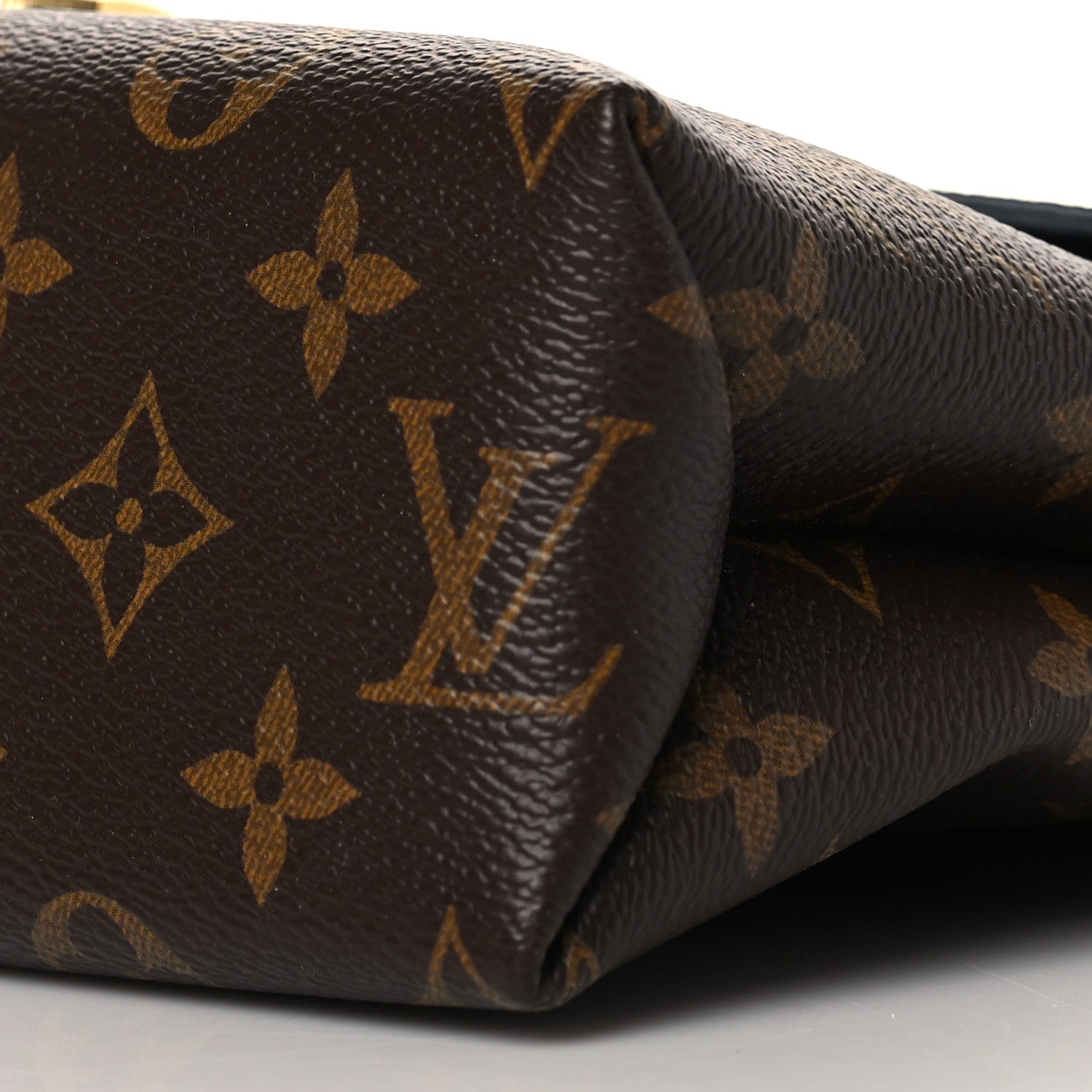 Louis Vuitton Monogram Saint Placide Creme 10 of 10