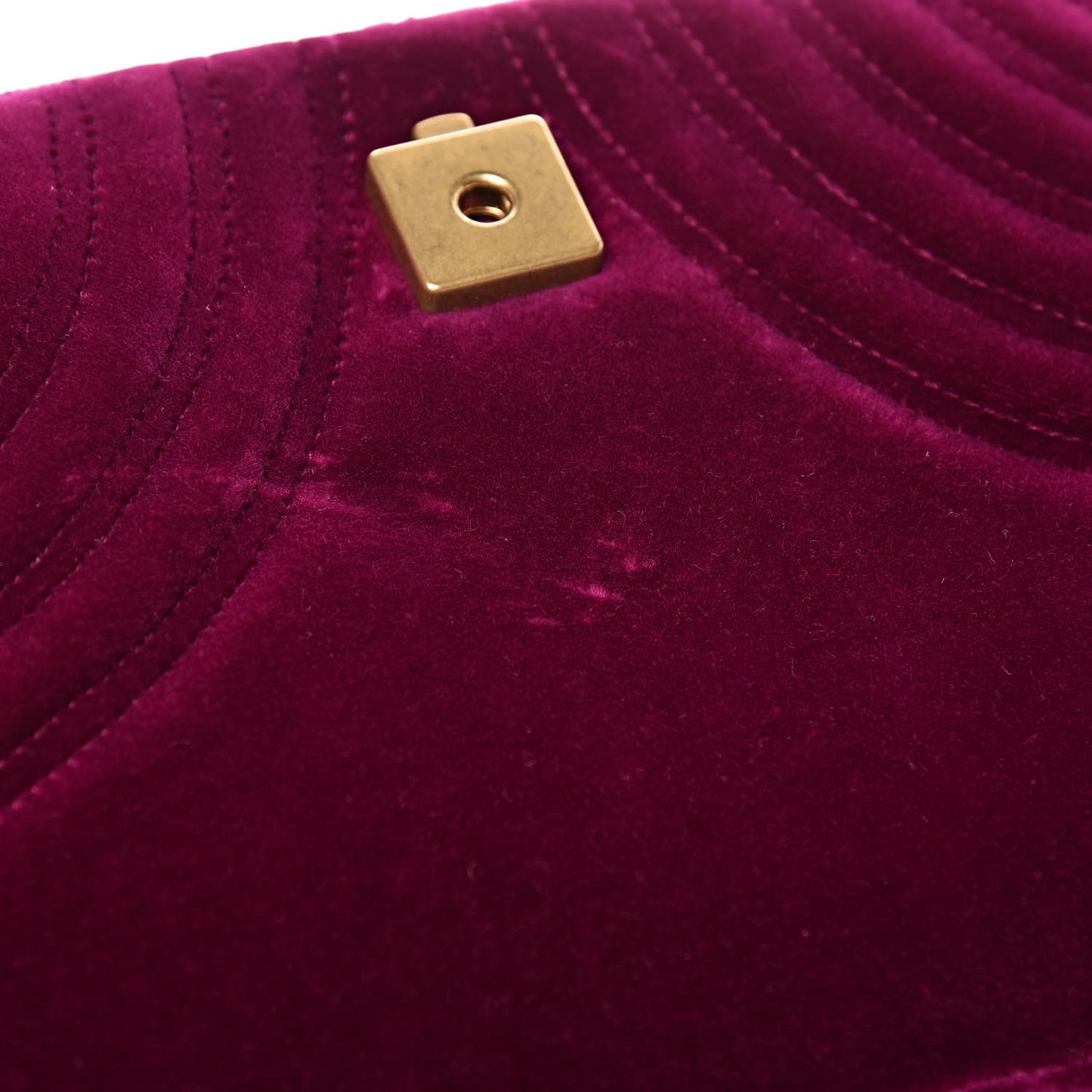 Velvet Matelasse Medium GG Marmont Shoulder Bag Fuchsia Violet Cyclamen